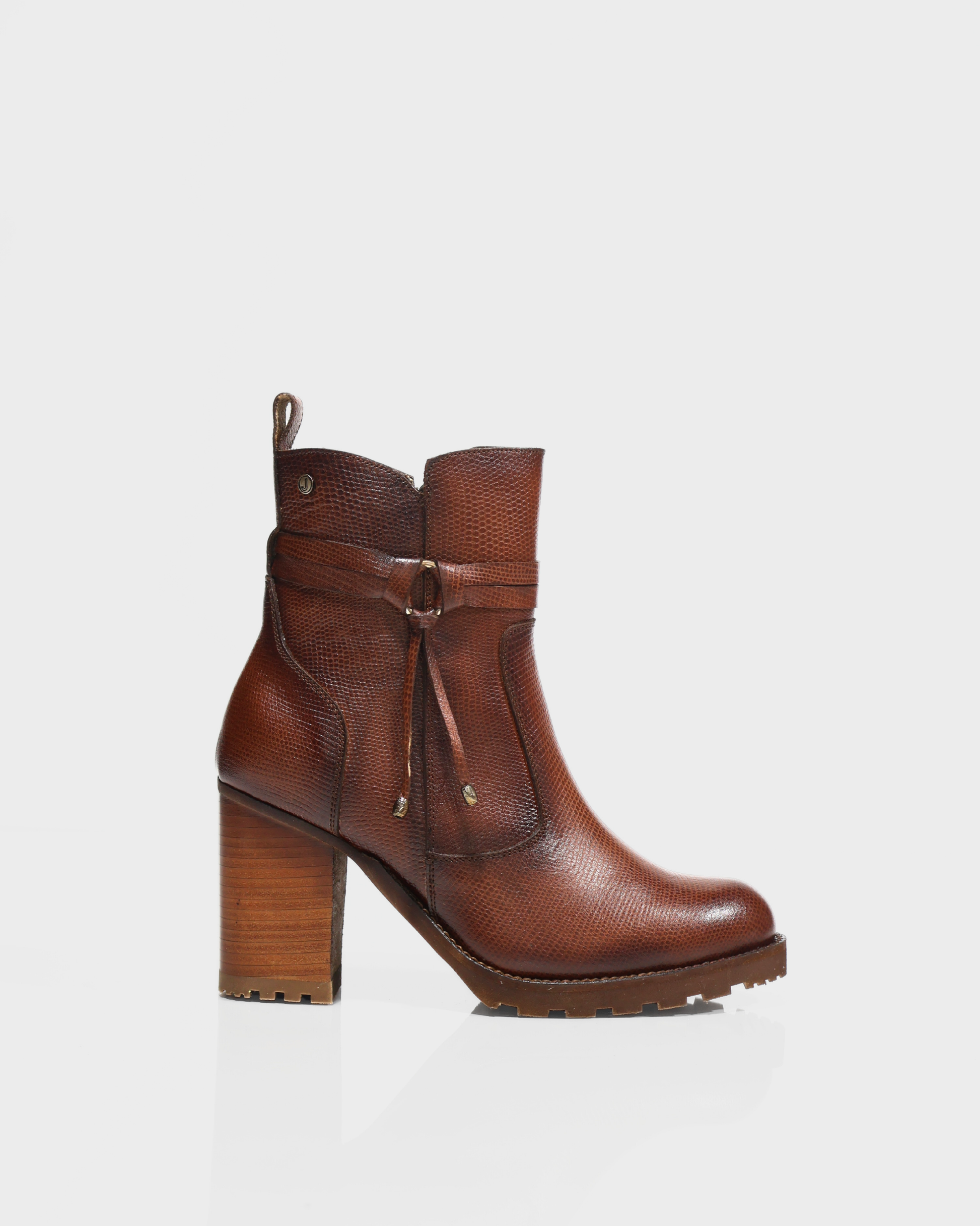 Botines en Cuero Jessica Miel