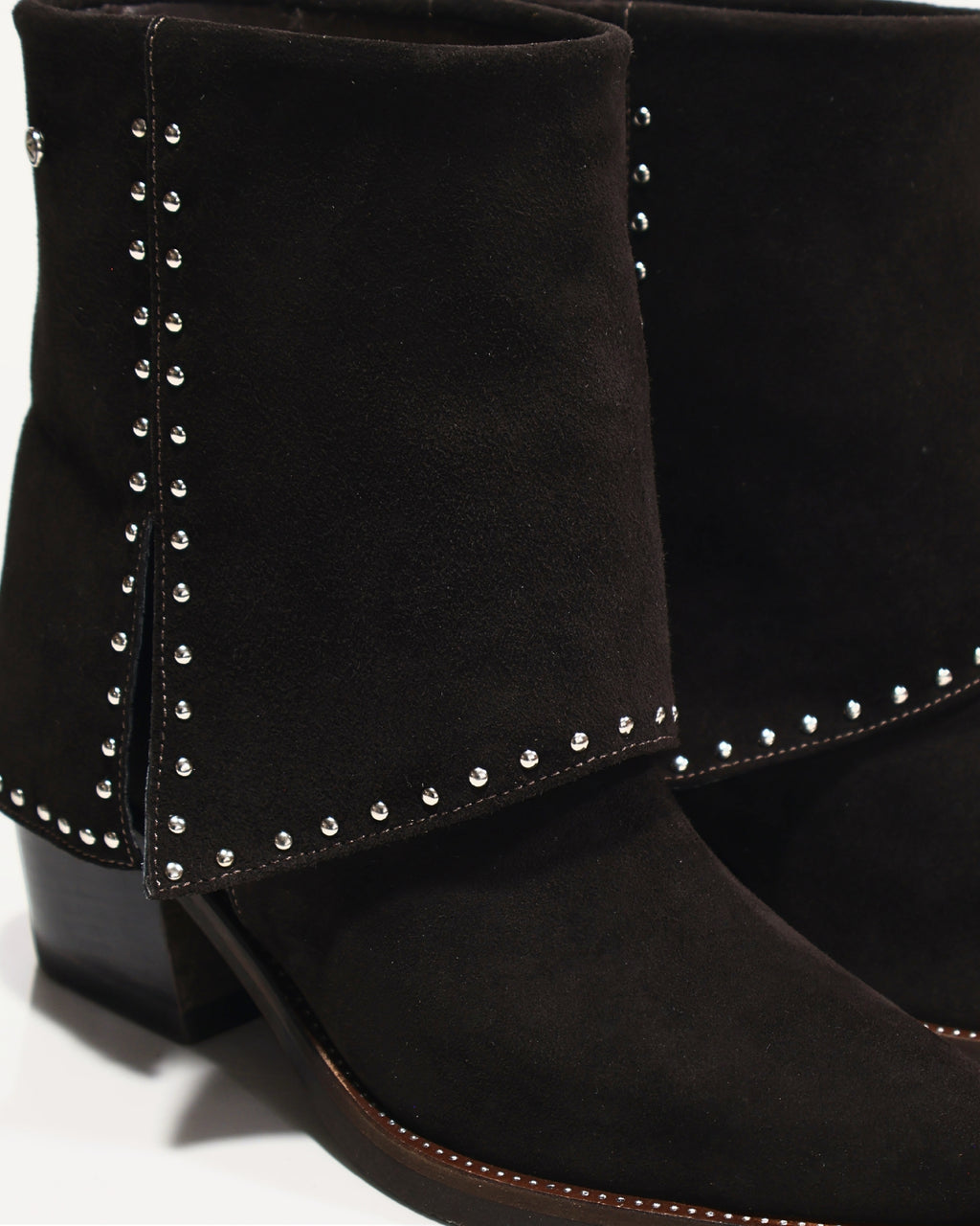 Botines en Doble Capa de Cuero Gamuza con Taches Albania Chocolate - Antonina