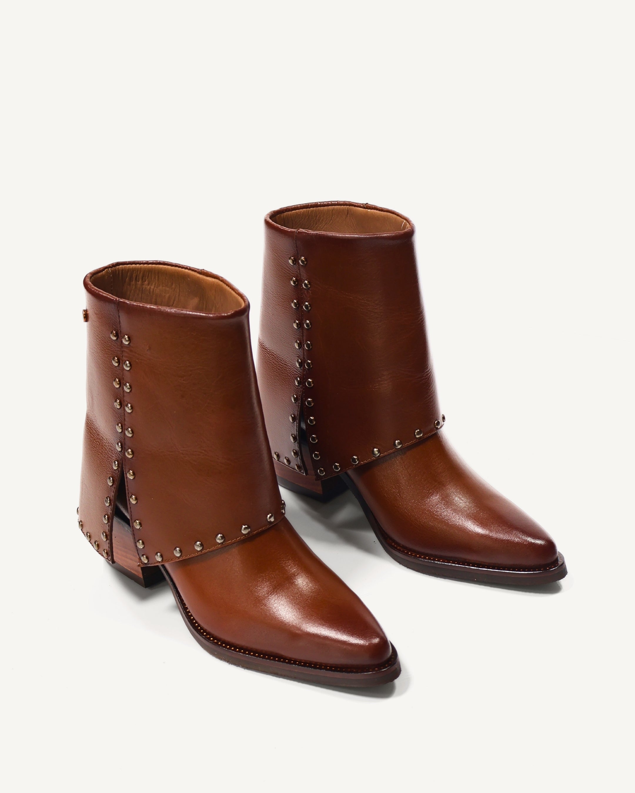 Botines en Doble Capa de Cuero con Taches Albania Miel