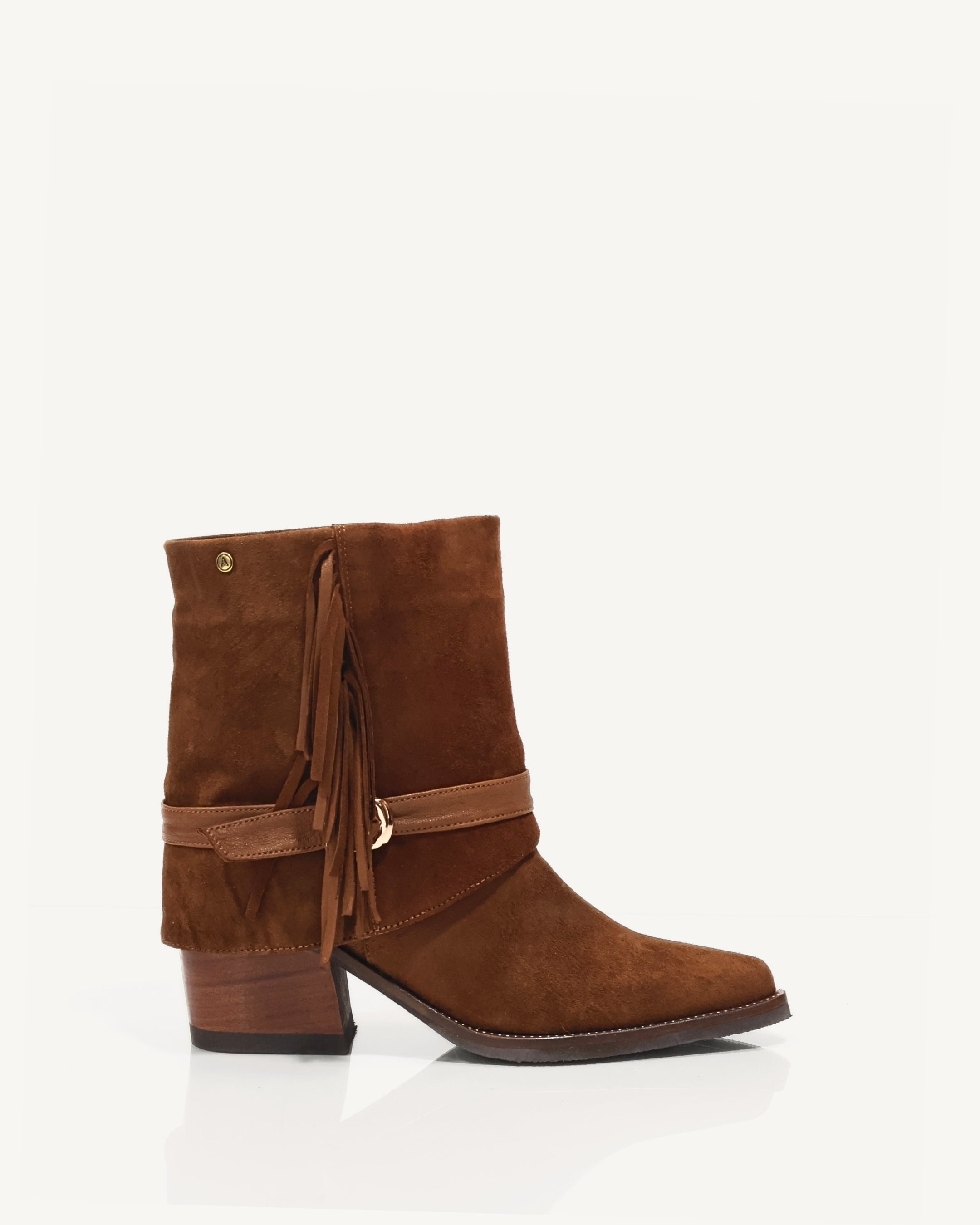 Botines en Doble Capa de Cuero Gamuza con Flecos y Correa Alina Tabaco - Antonina