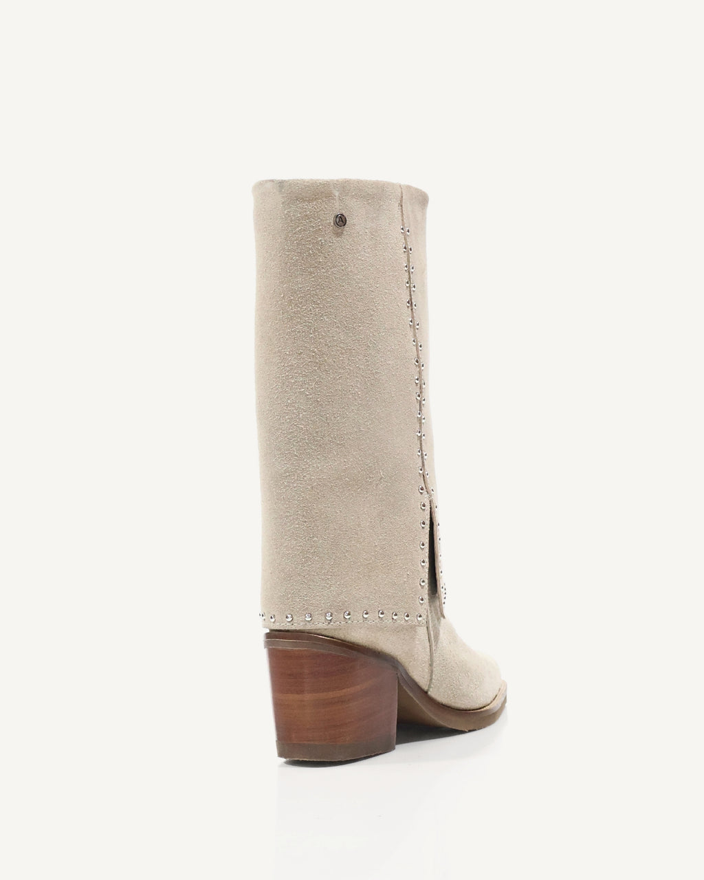 Botas Media Caña en Doble Capa de Cuero Carnaza con Taches Andorra Arena - Antonina