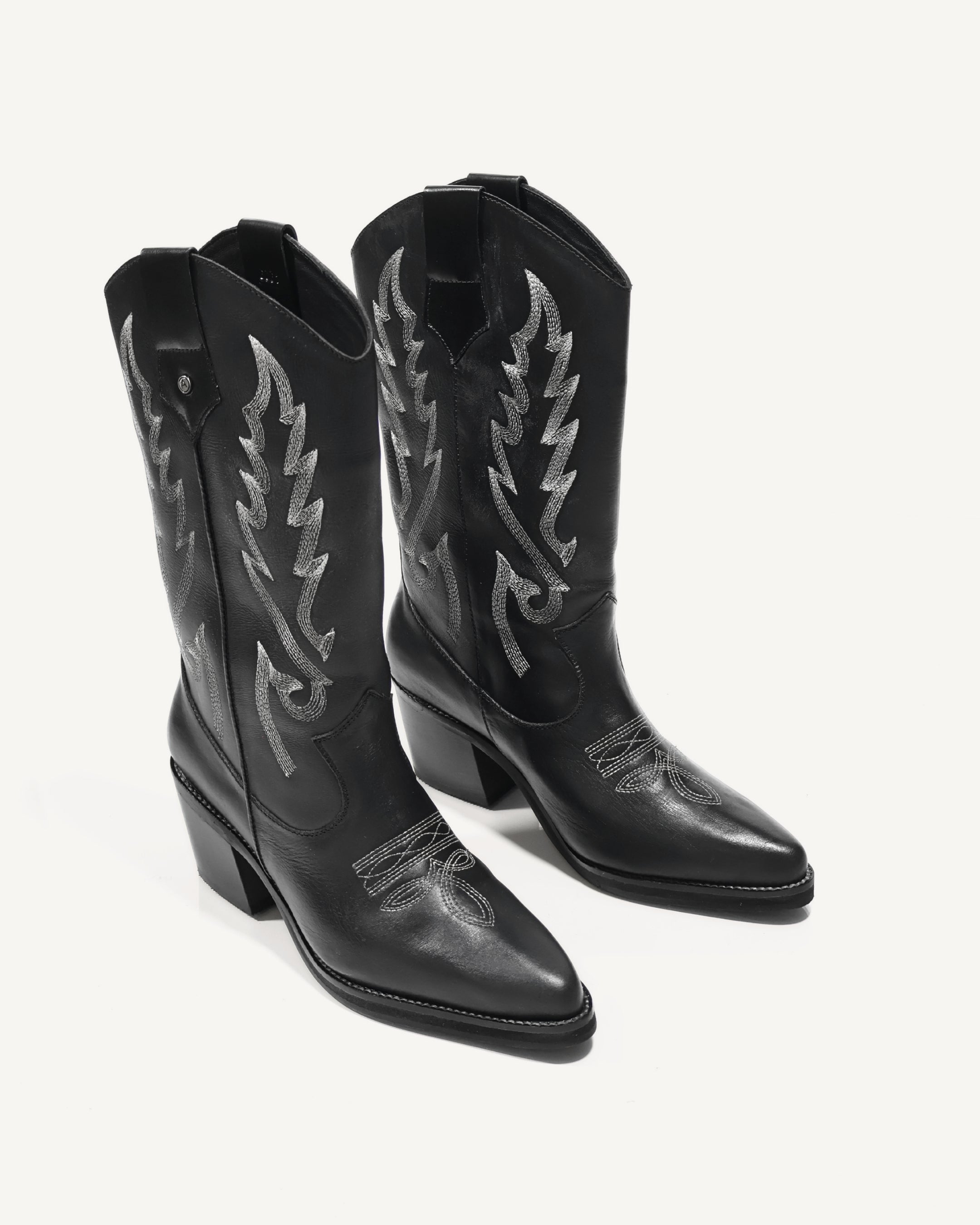 Botas Texanas Caña Media en Cuero con Bordado Aurora Negro - Antonina
