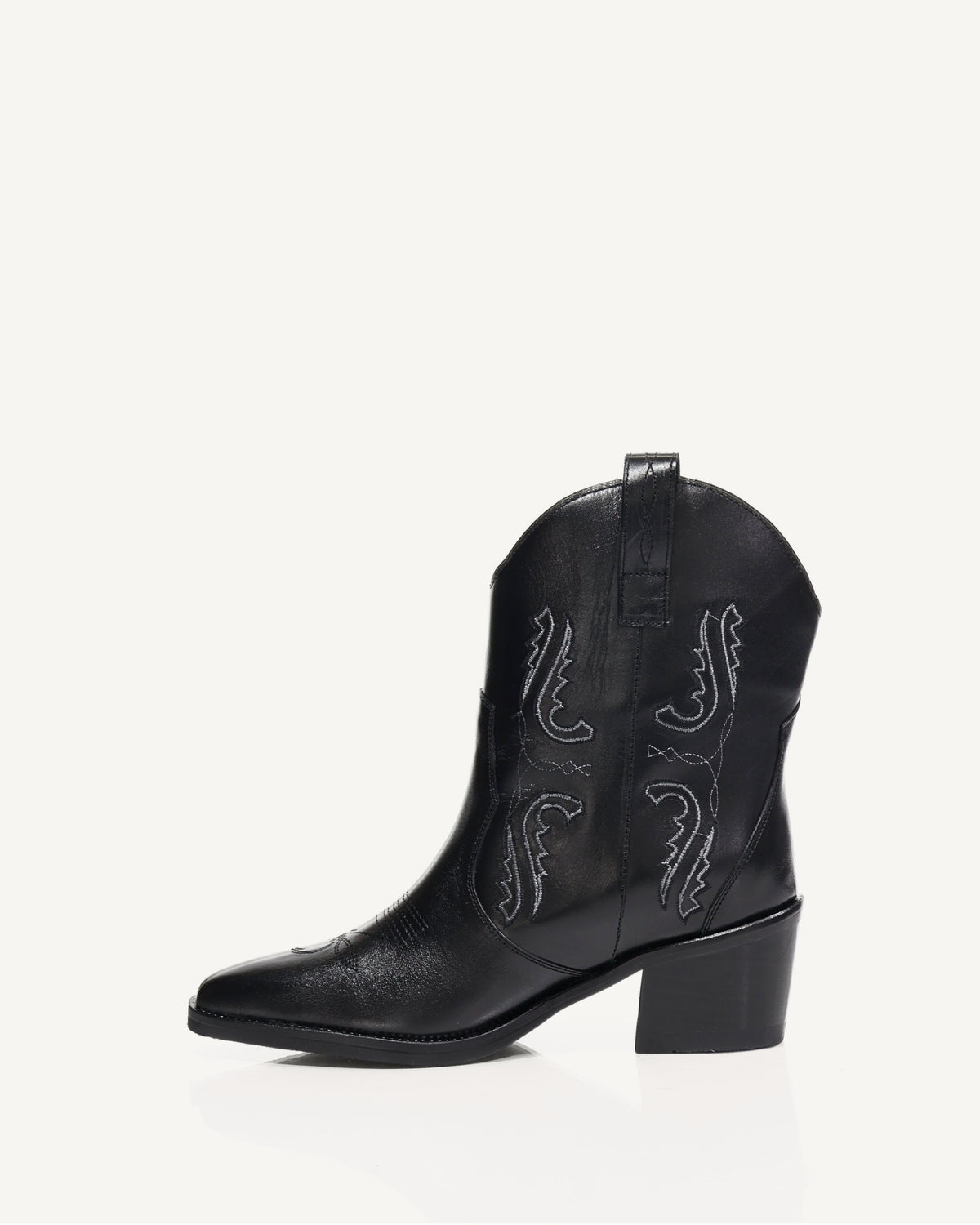 Botines Texanos con Bordado Austin Negro - Antonina
