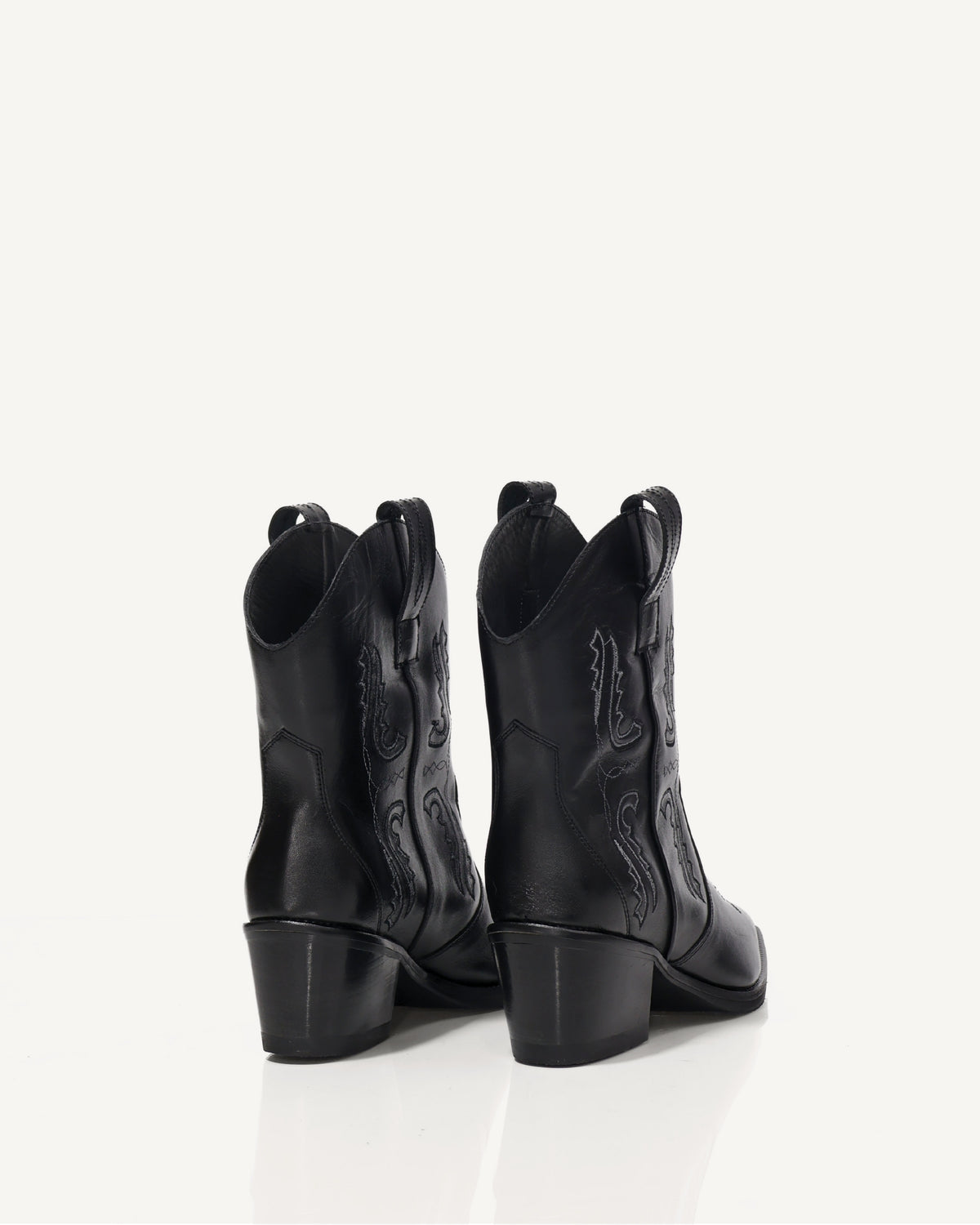 Botines Texanos con Bordado Austin Negro - Antonina