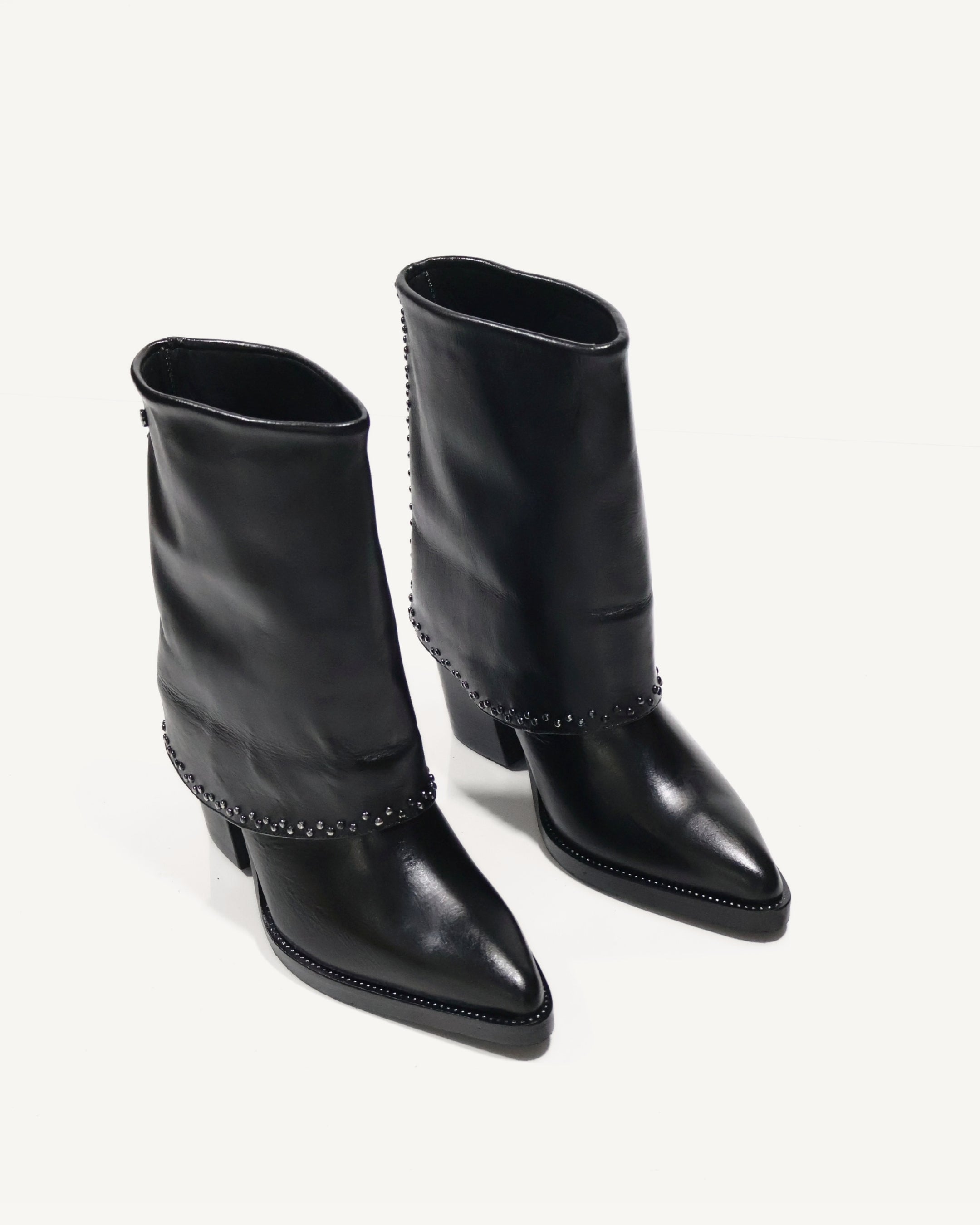 Botas en Doble Capa de Cuero con Taches Borgoña Negro - Antonina