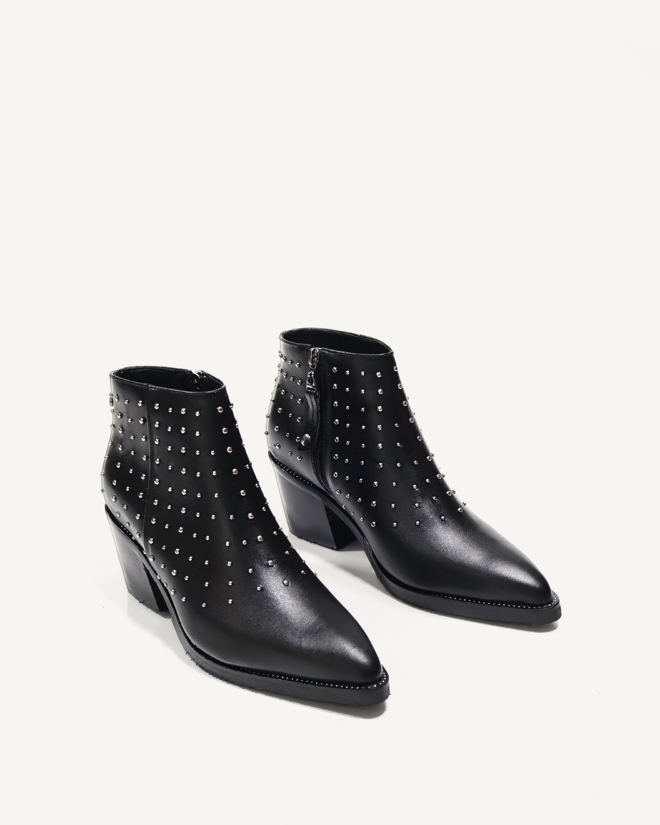 Botines en Cuero con Taches Bosnia Negro - Antonina