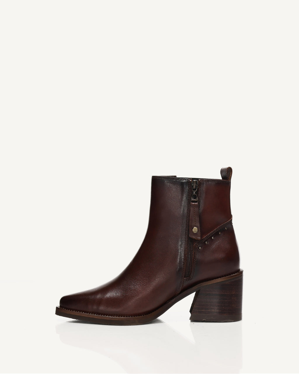 Botines en Cuero con Resorte Boston Coñac - Antonina