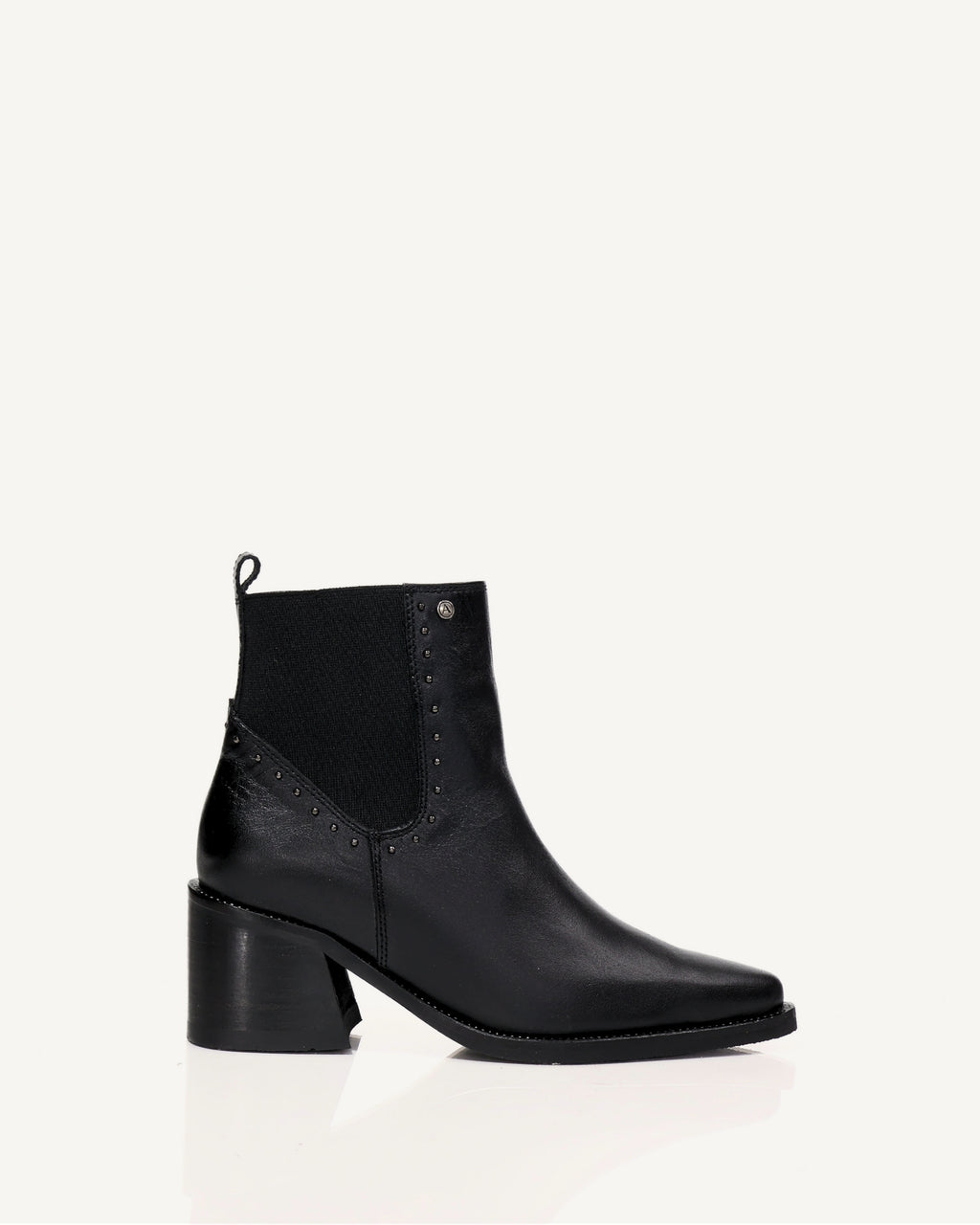 Botines en Cuero con Resorte Boston Negro - Antonina