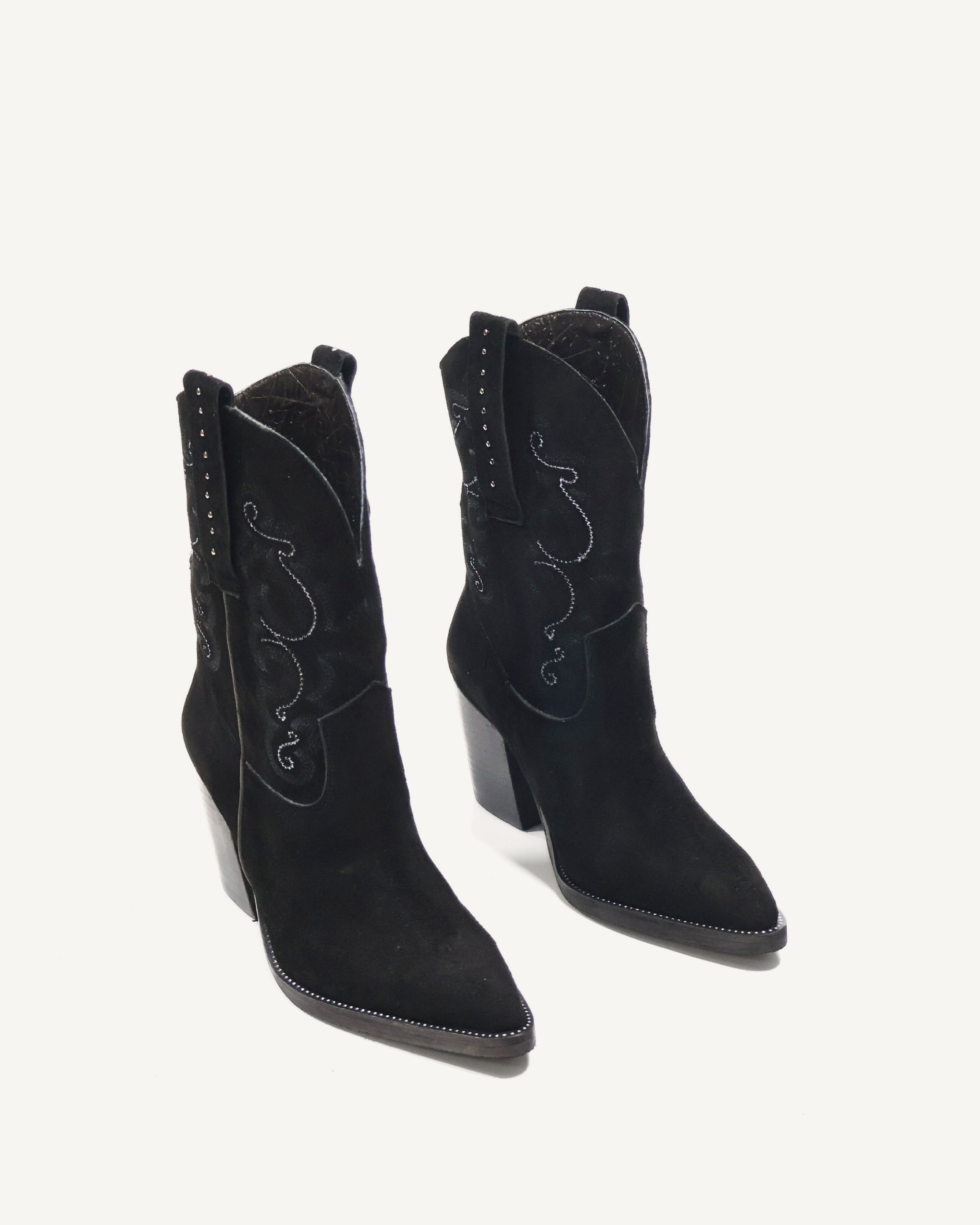 Botines Texanos en Cuero Gamuza con Bordado Dallas Negro - Antonina