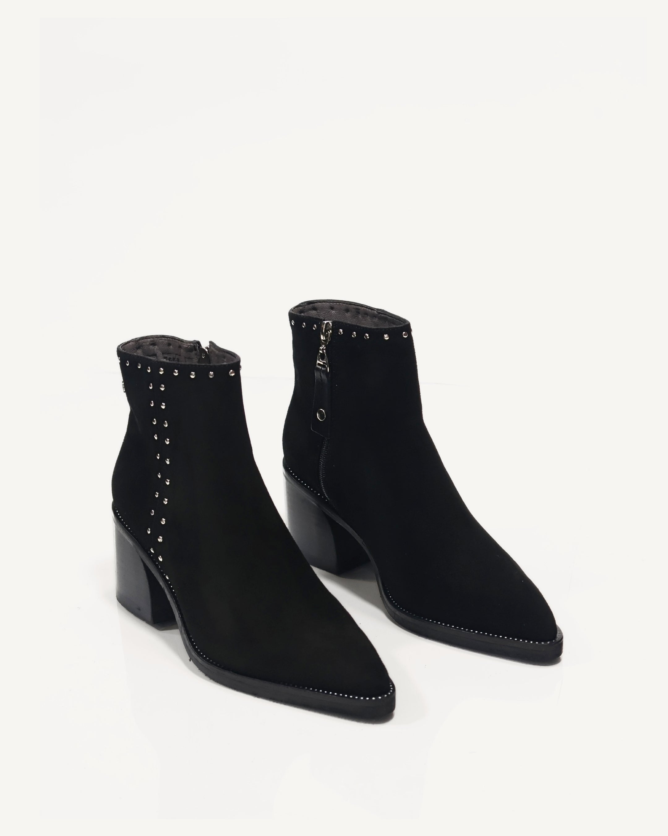 Botines en Cuero Gamuza con Taches Eli Negro