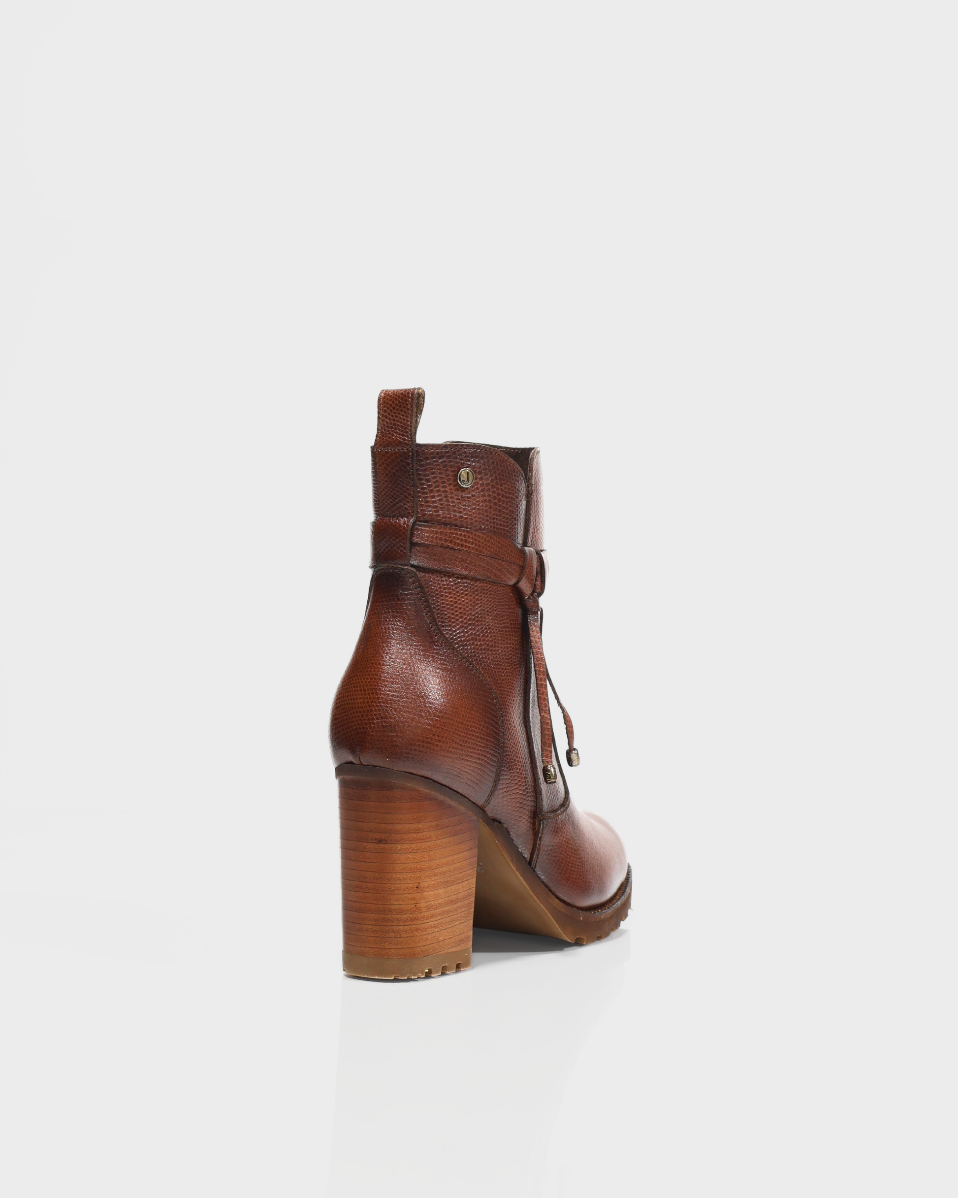 Botines en Cuero Jessica Miel