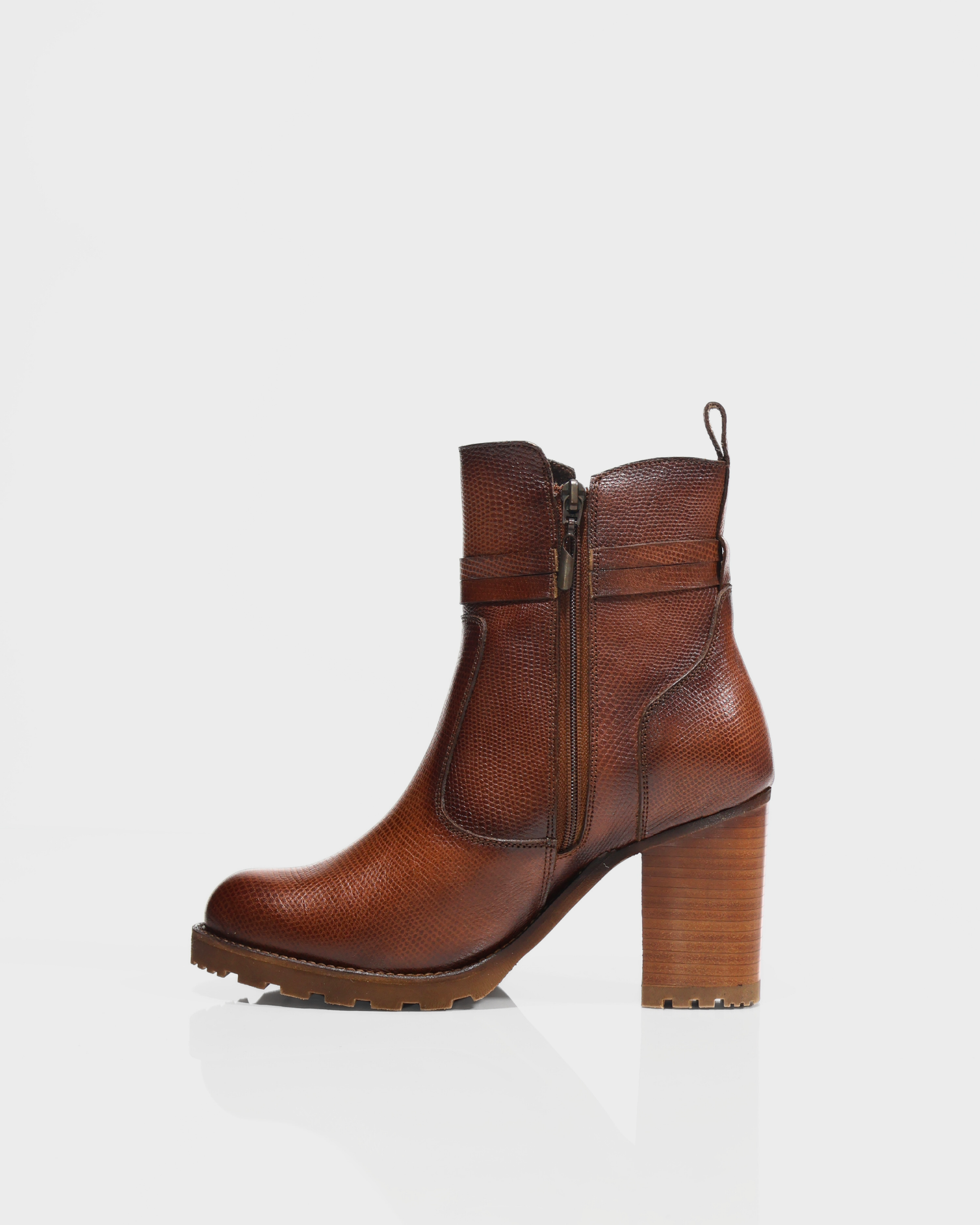 Botines en Cuero Jessica Miel
