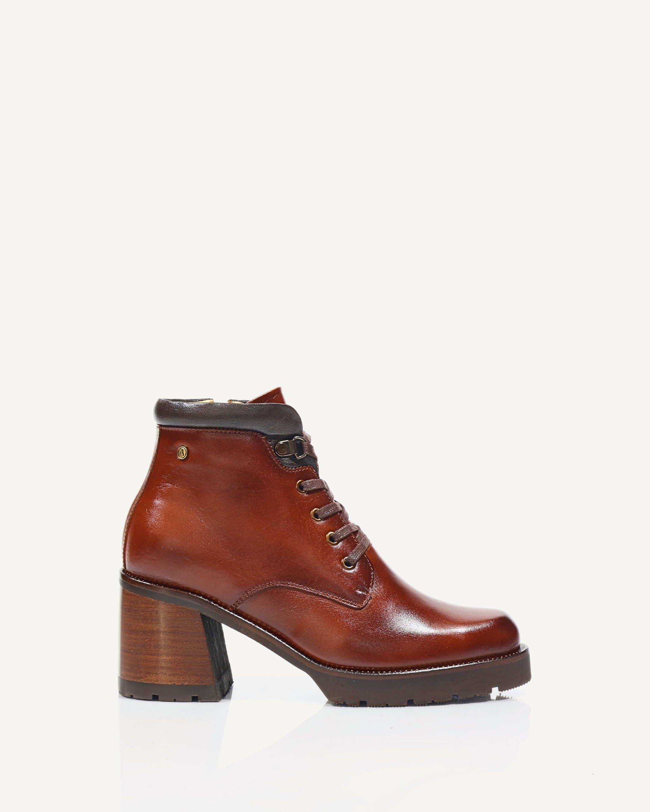 Botines en Cuero de Amarrar Lima Miel