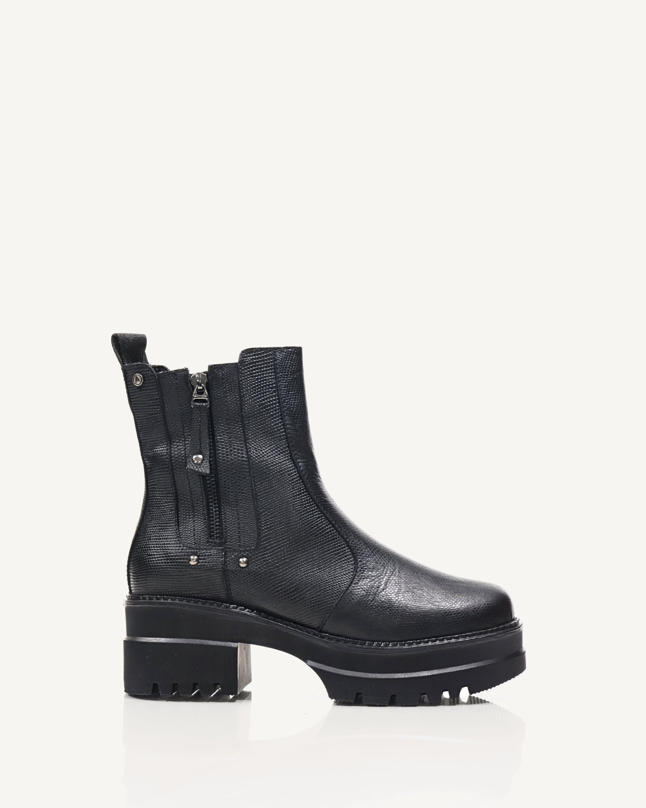 Botines en Cuero Livepool Negro - Antonina