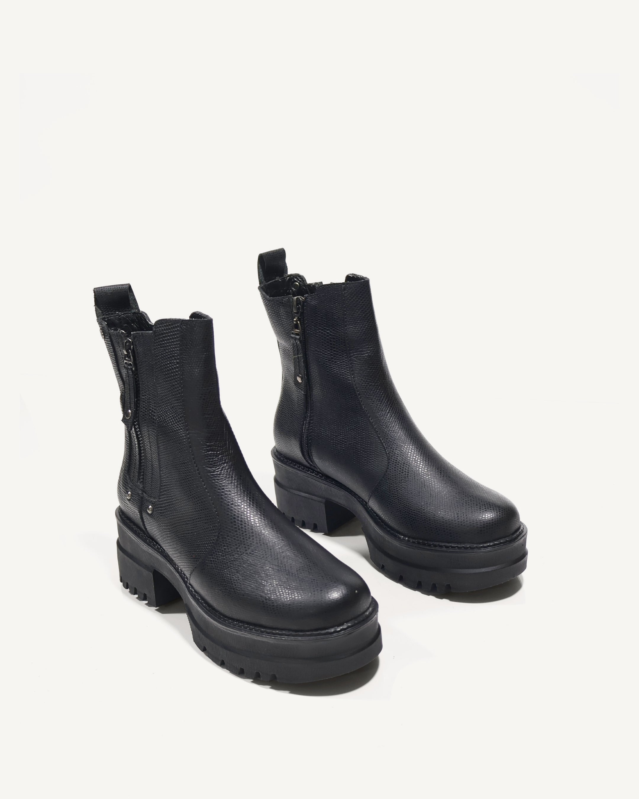 Botines en Cuero Livepool Negro - Antonina