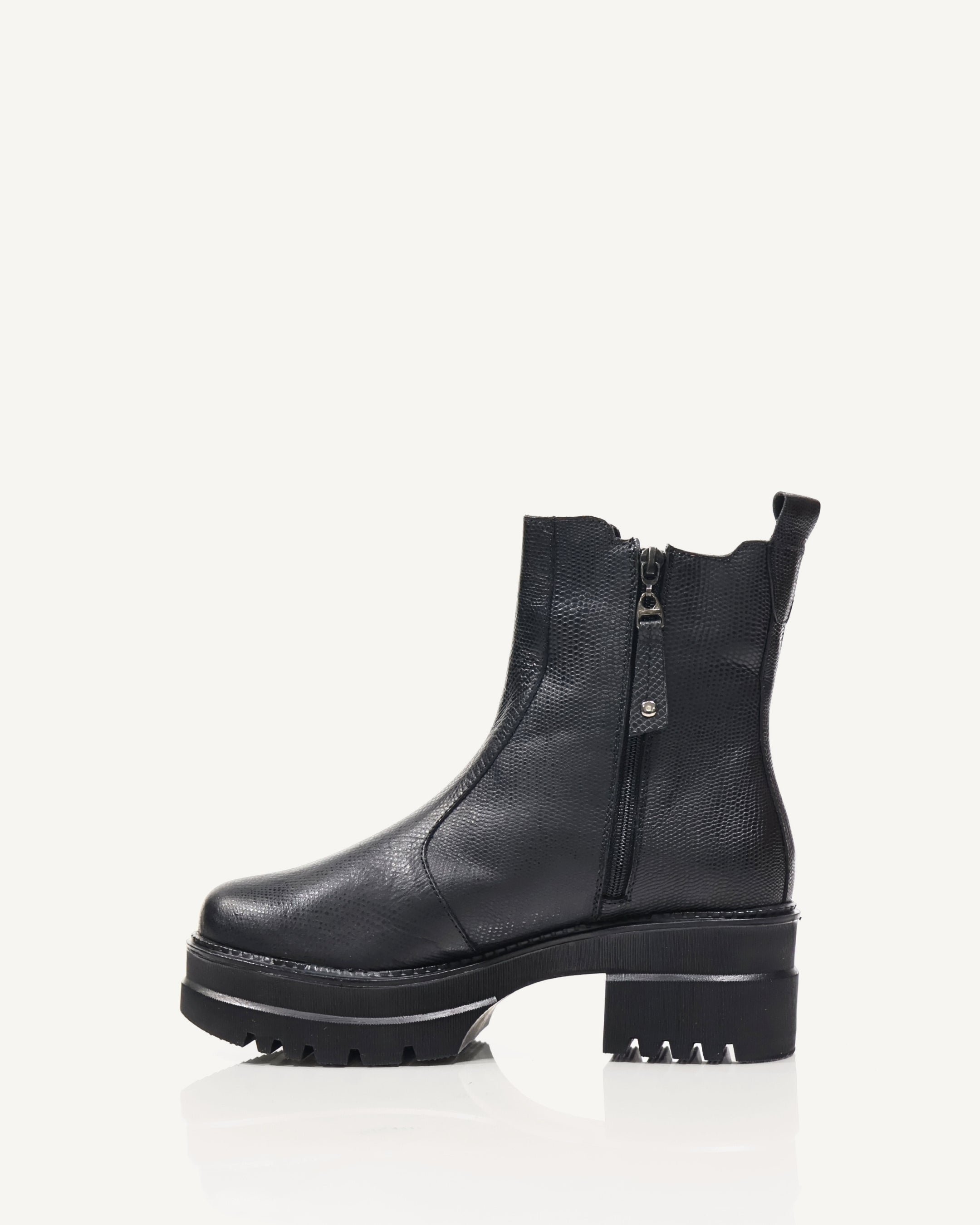 Botines en Cuero Livepool Negro - Antonina