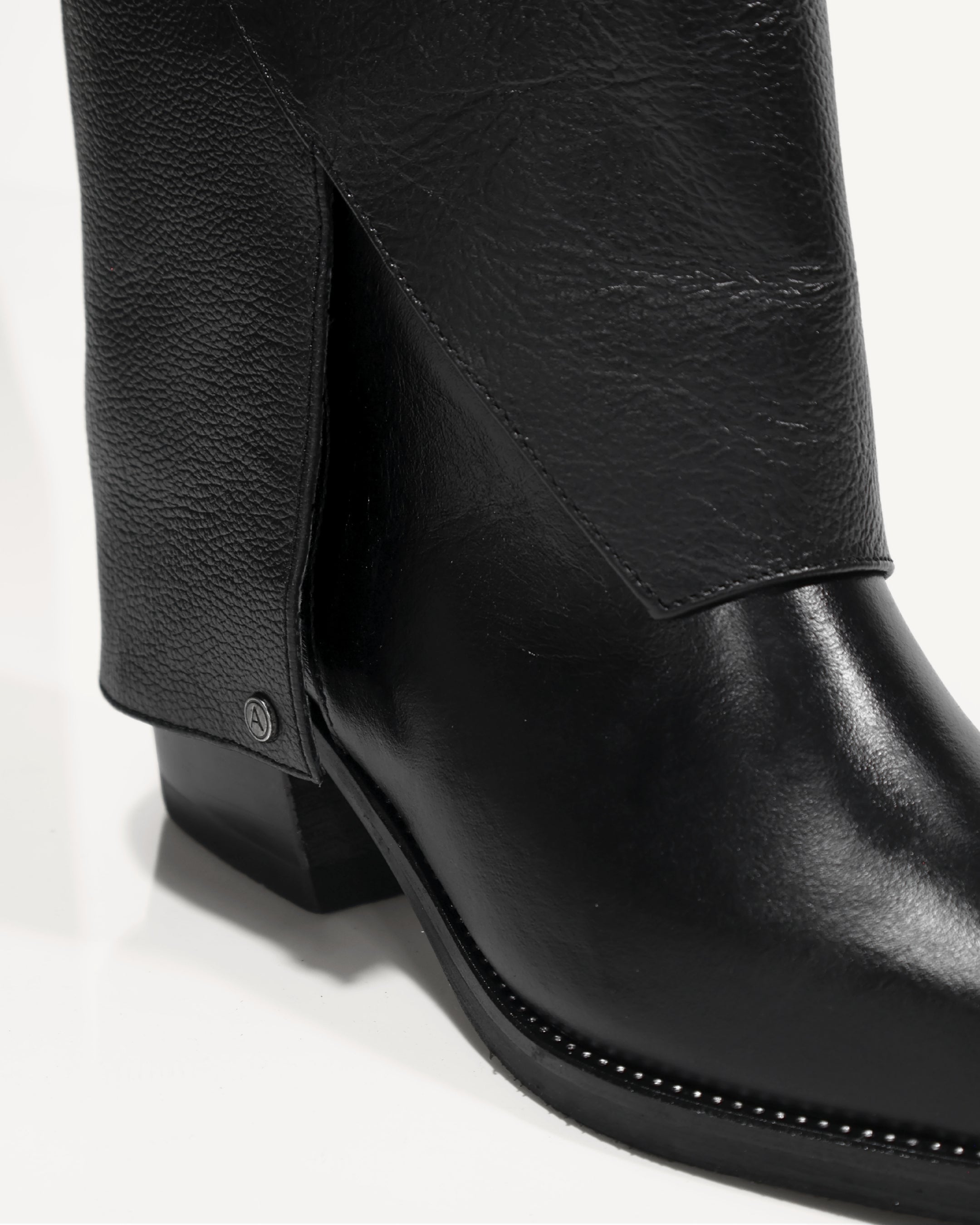 Botas Caña Alta con Doble Capa de Cuero Marais Negro - Antonina