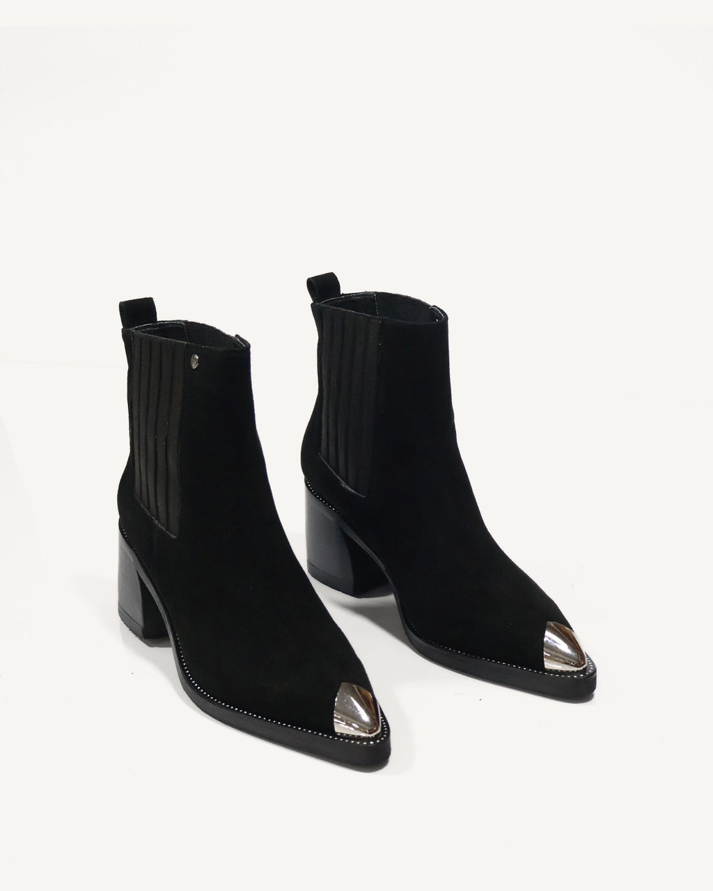 Botines en Cuero Gamuza con Puntera Milano Negro - Antonina