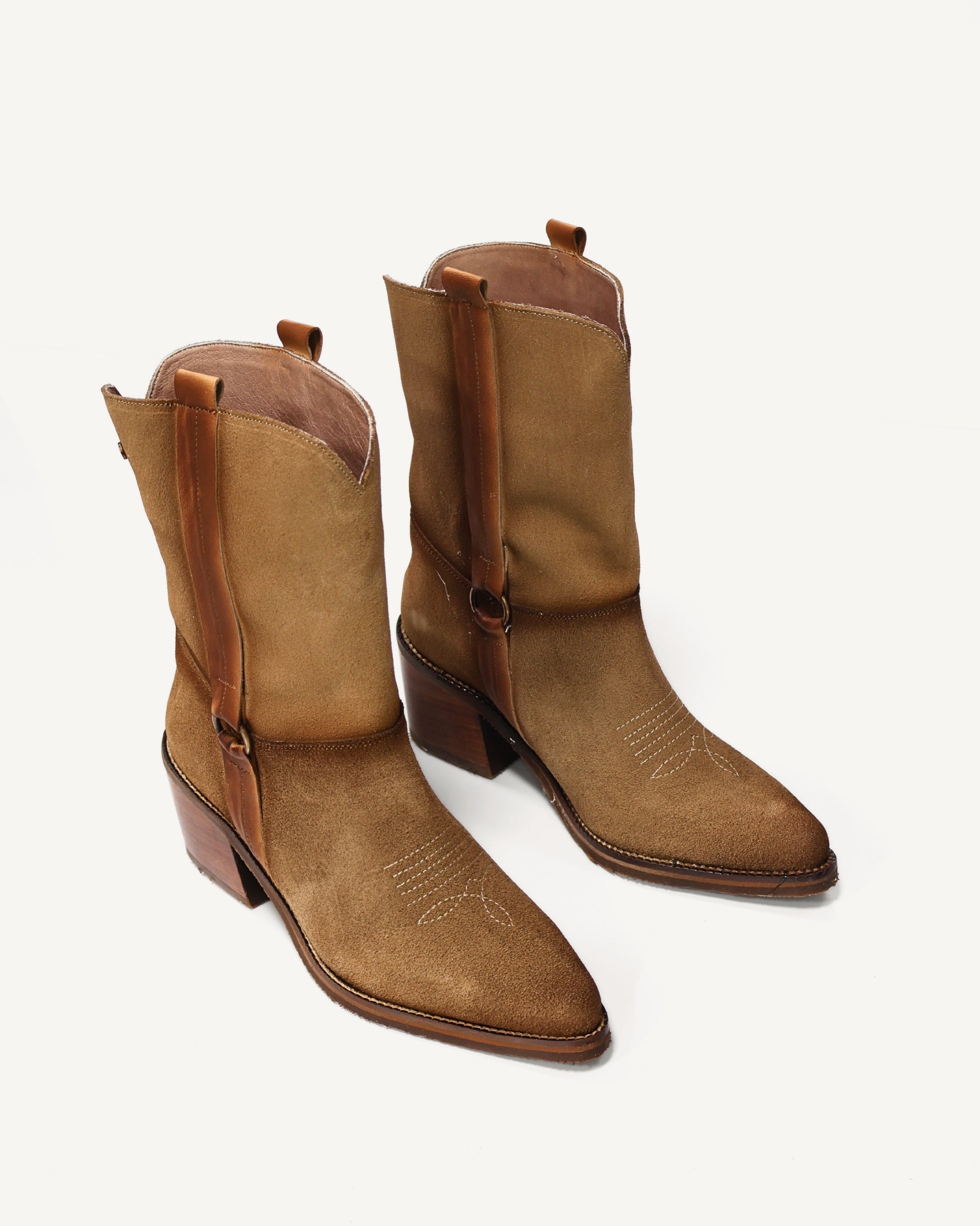 Botas Texanas en Cuero Carnaza Monterrey Almendra - Antonina