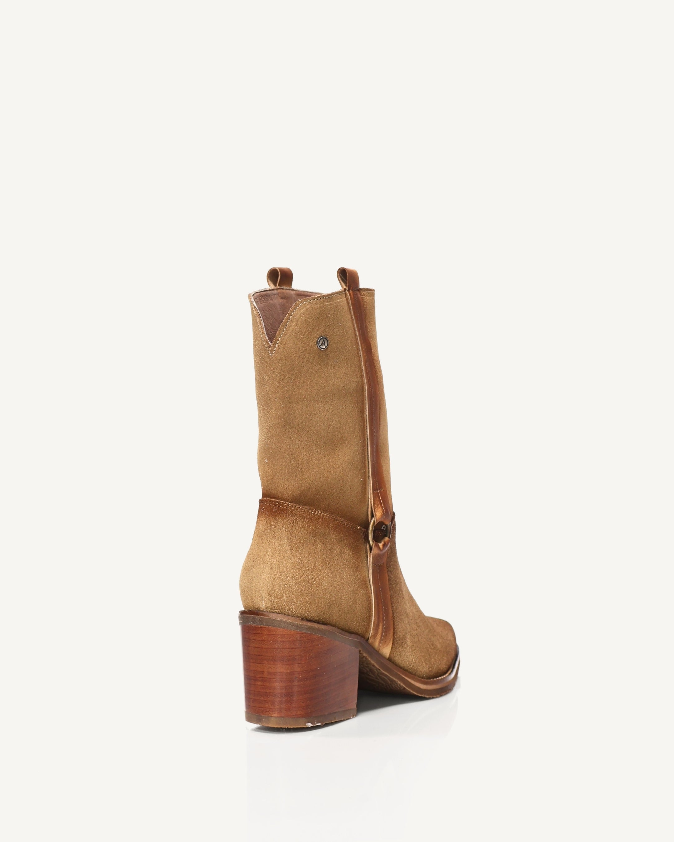 Botas Texanas en Cuero Carnaza Monterrey Almendra - Antonina