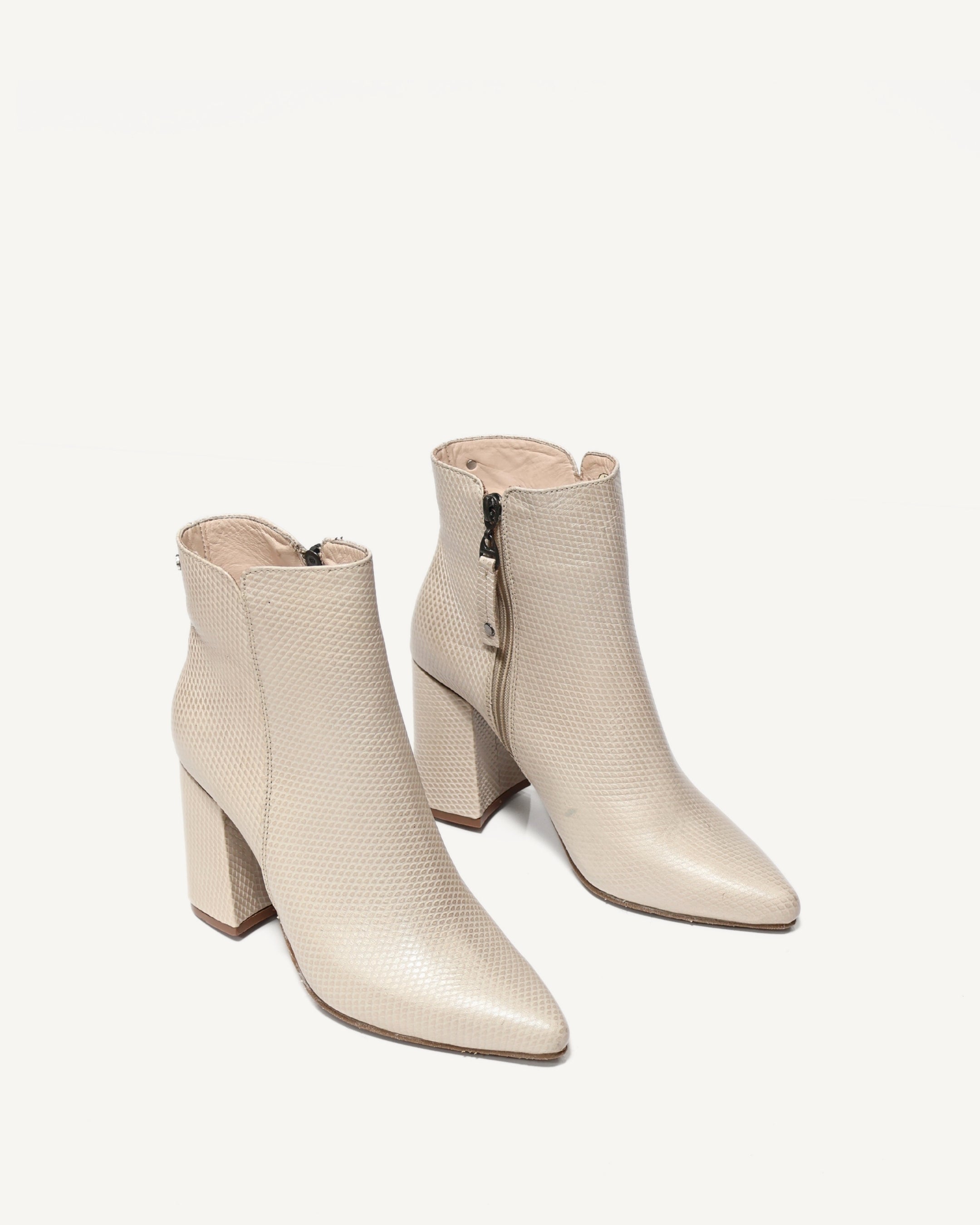 Botines en Cuero con Tacón Forrado en Cuero Musa Beige - Antonina