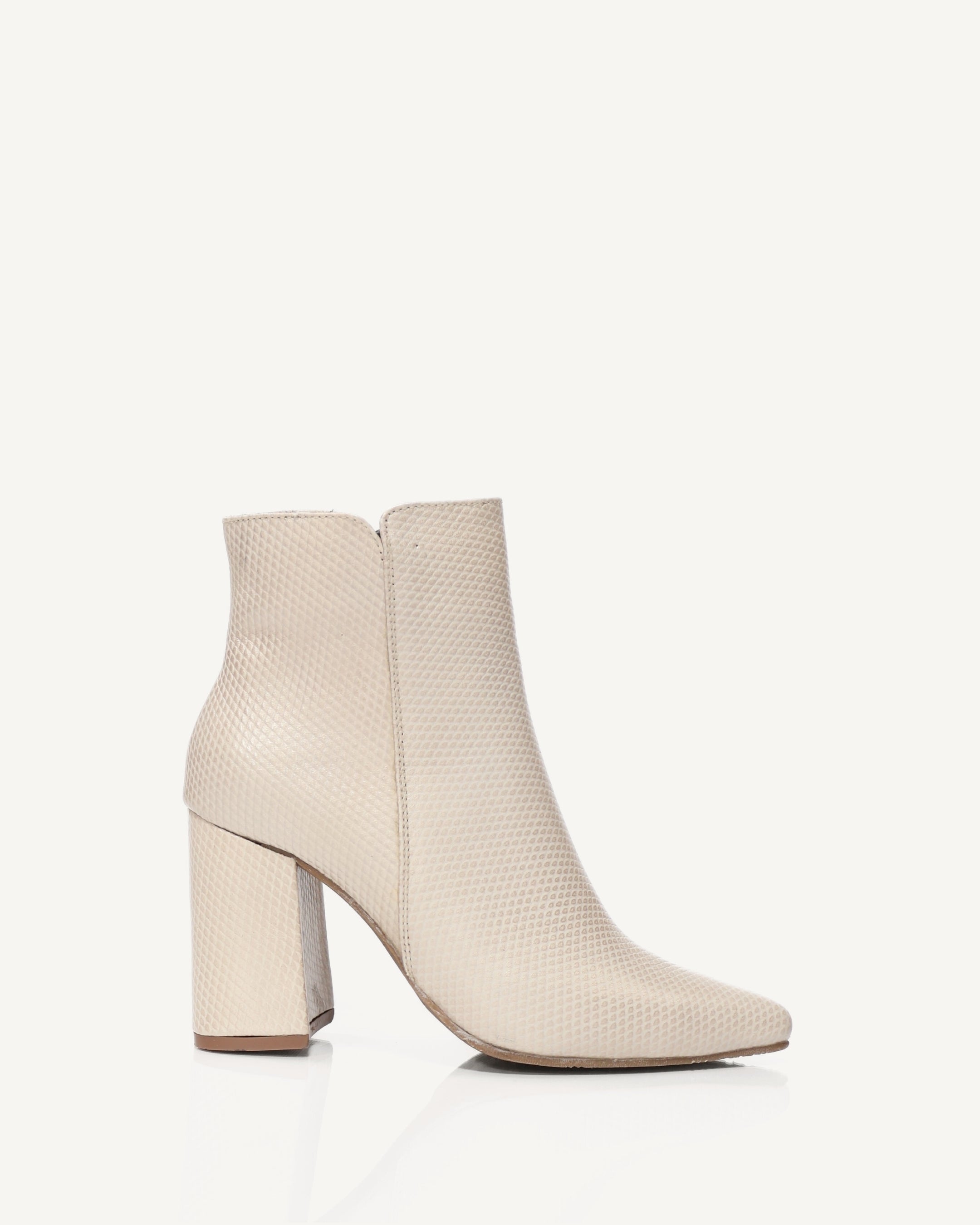 Botines en Cuero con Tacón Forrado en Cuero Musa Beige - Antonina