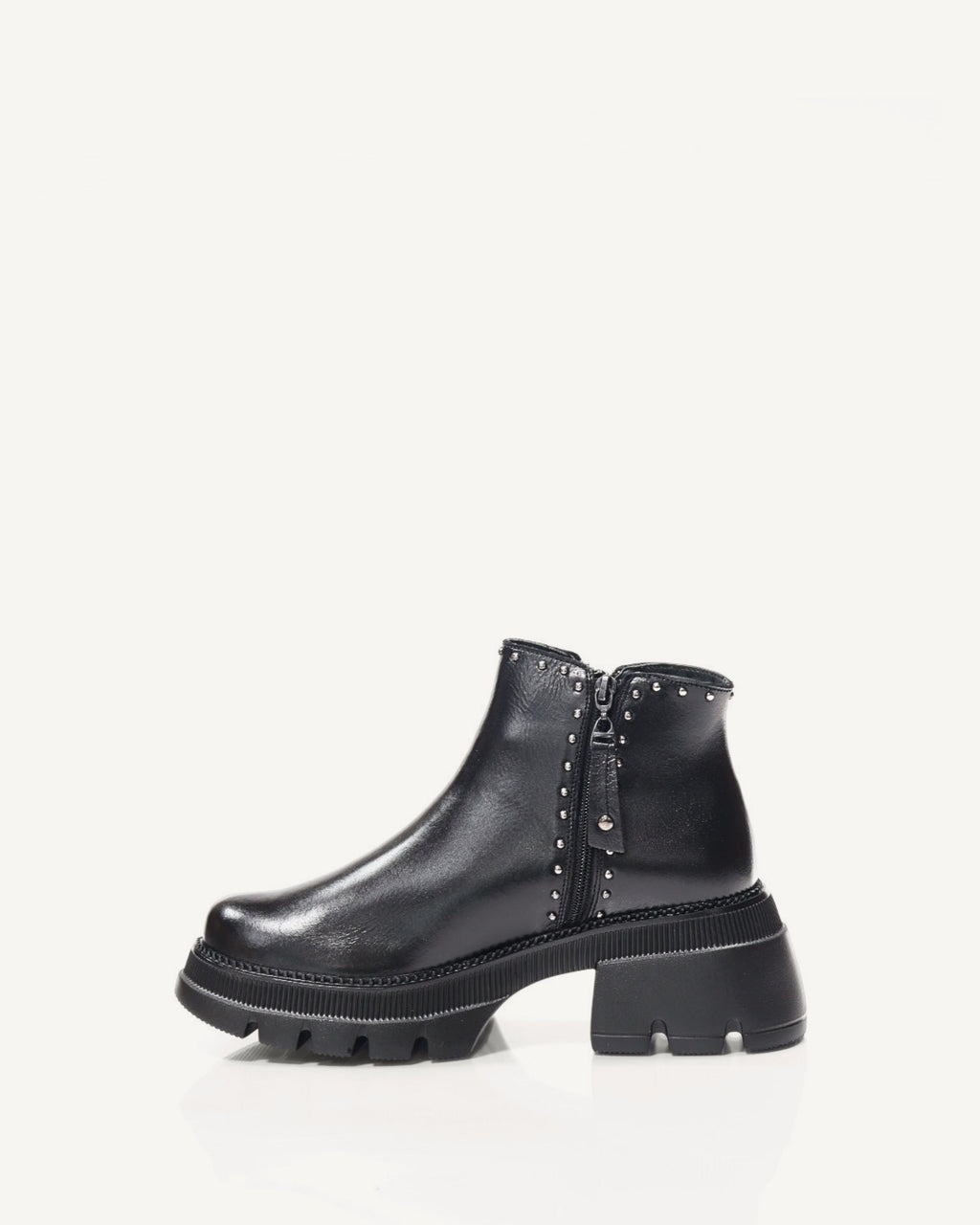 Botines en Cuero Sofía Negro