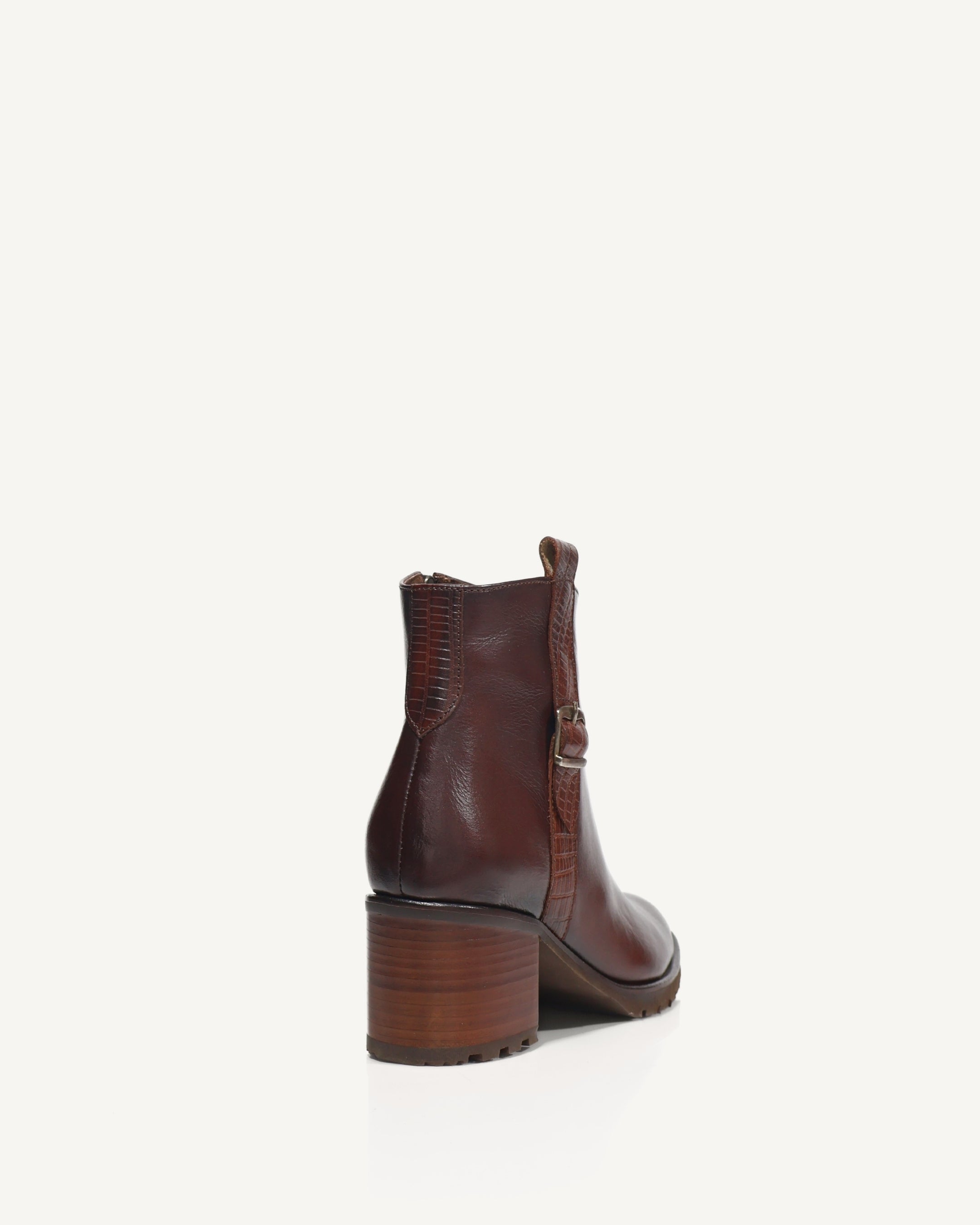 Botines Estilo Texano en Cuero Vallarta Coñac - Antonina