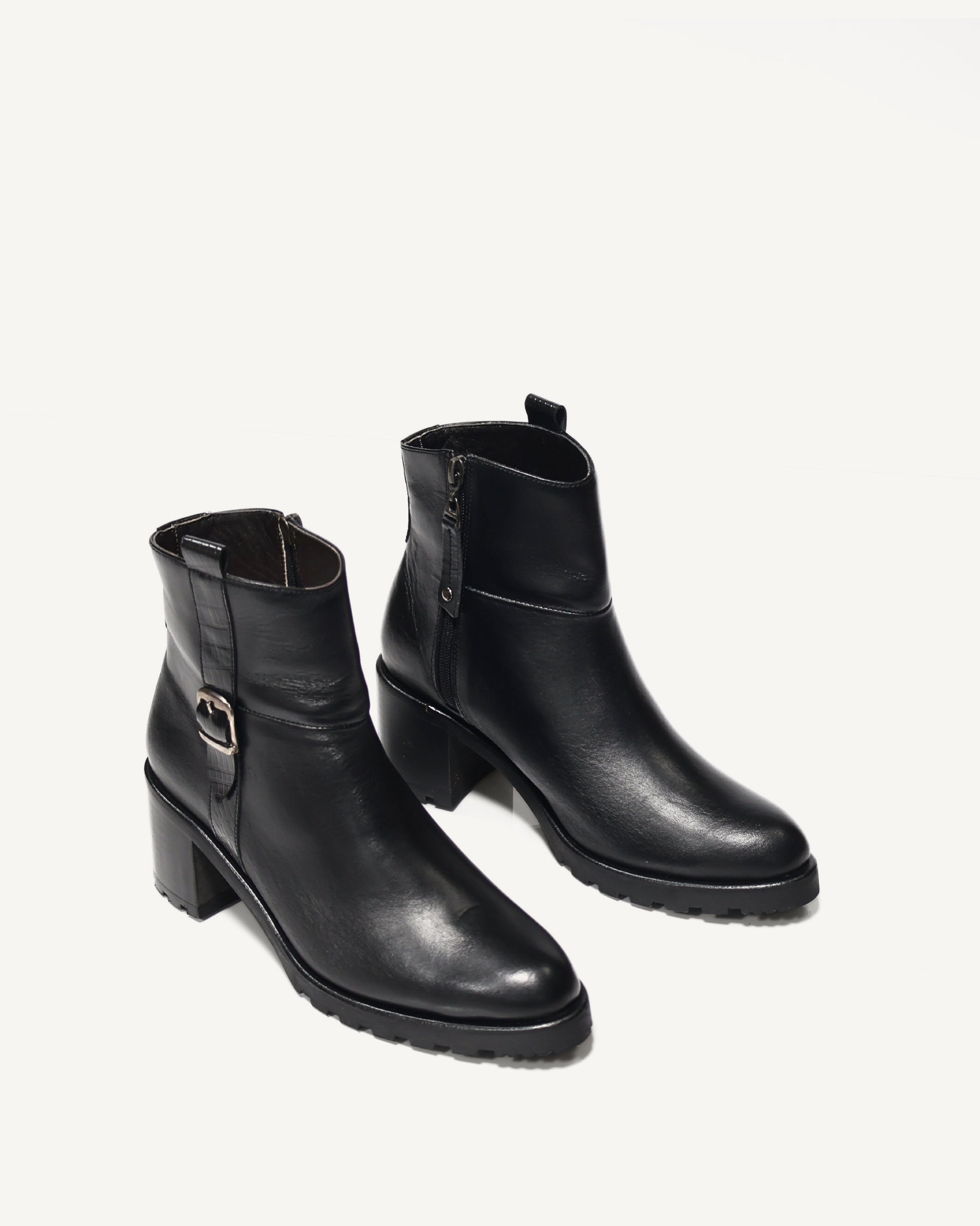 Botines Estilo Texano en Cuero Vallarta Negro - Antonina