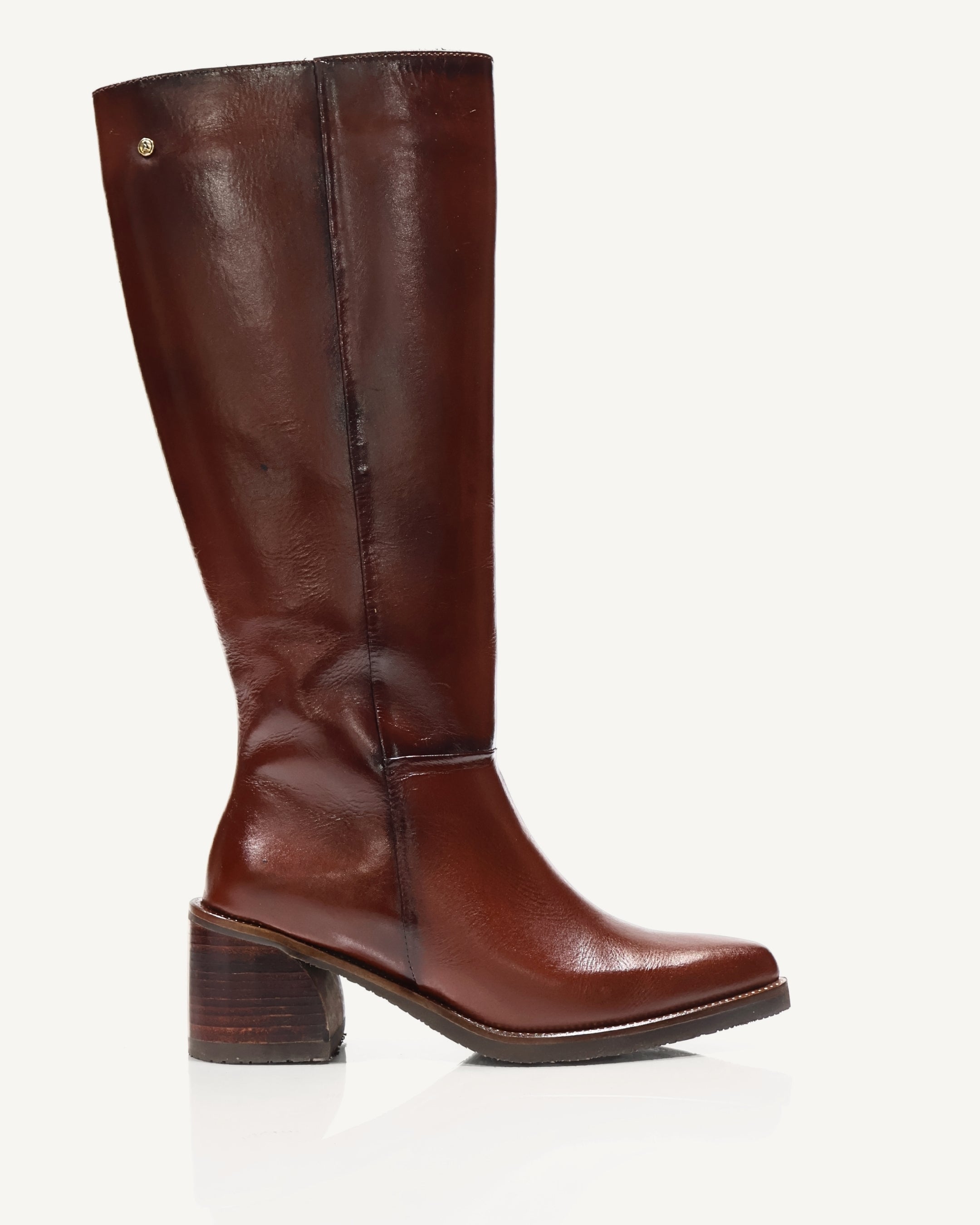 Botas Caña Alta en Cuero Vania Sangría - Antonina