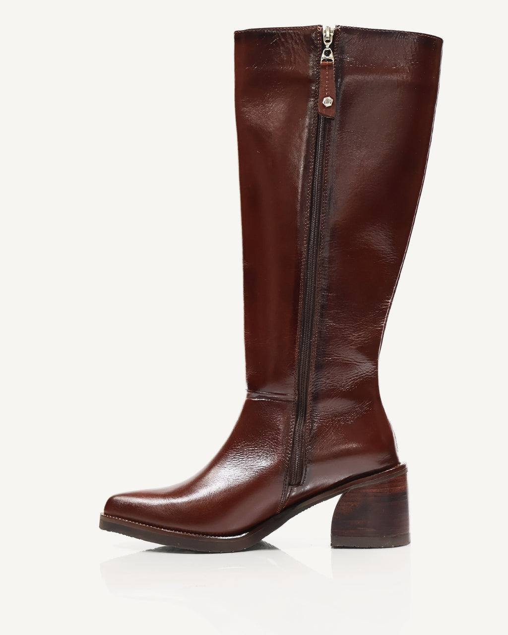 Botas Caña Alta en Cuero Vania Sangría - Antonina