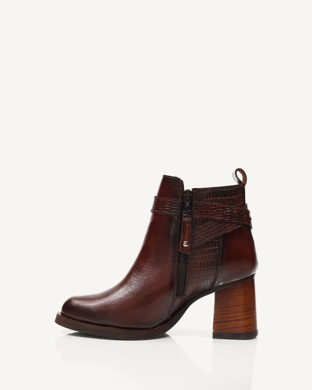 Botines en Cuero Victoria Coñac - Antonina