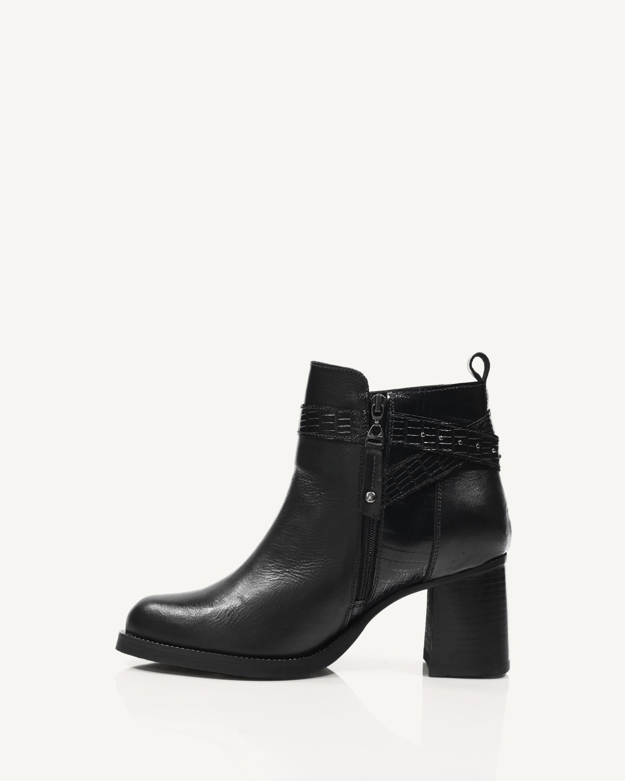 Botines en Cuero Victoria Negro - Antonina