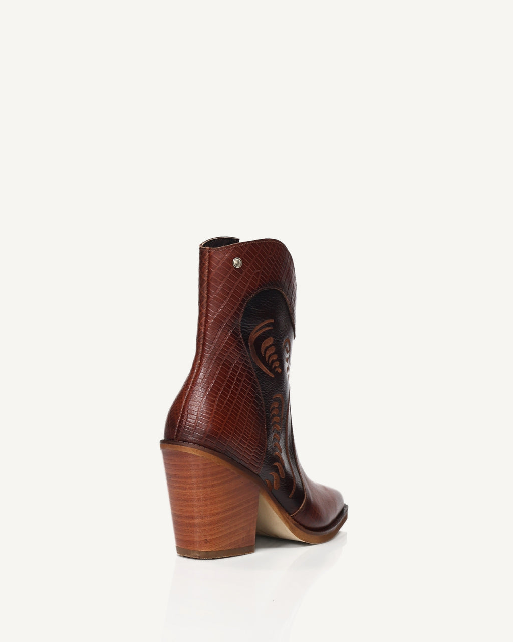 Botines Texanos en Cuero con Bordado Villanueva Coñac - Antonina