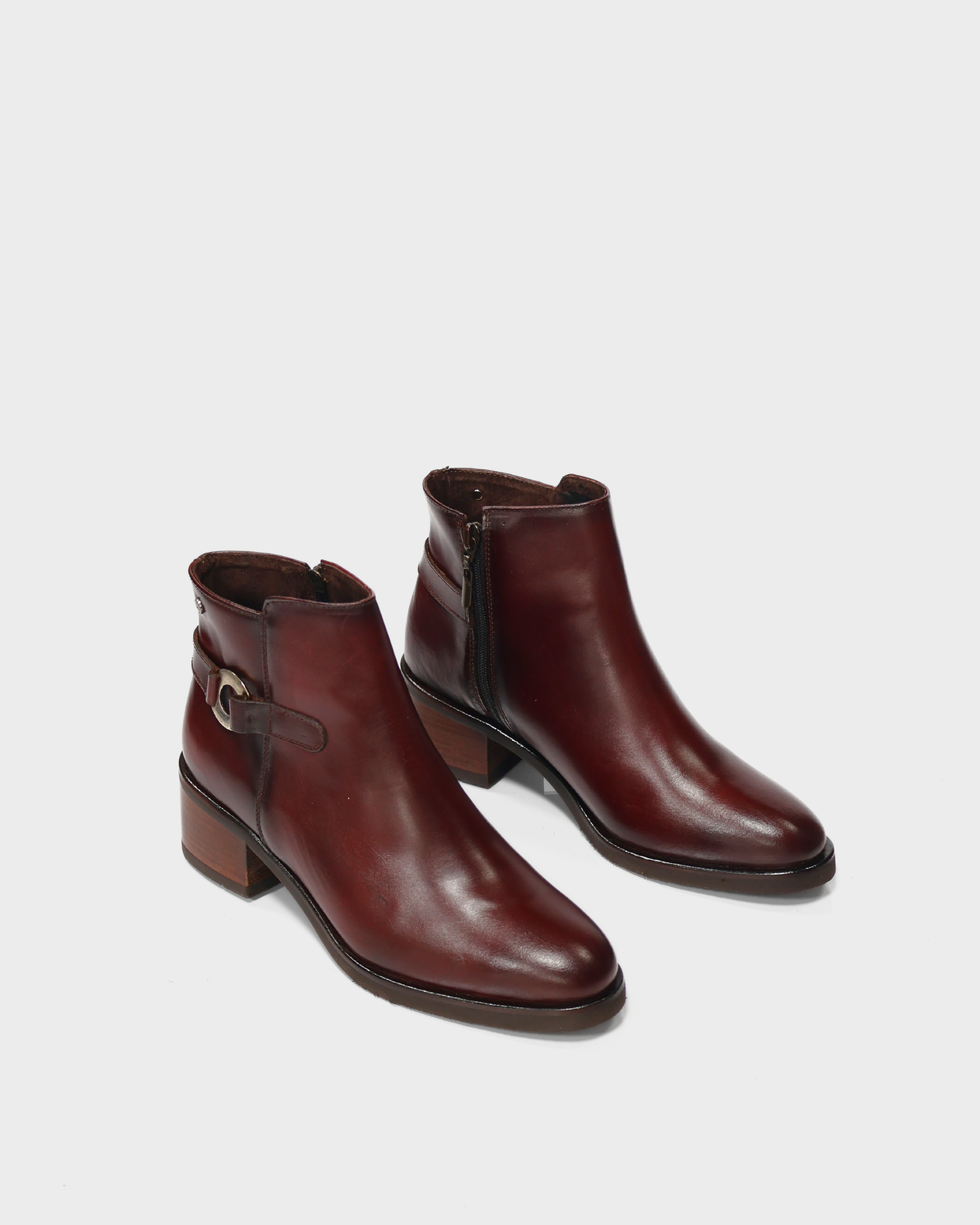 Botines en Cuero Vitto Vinotinto
