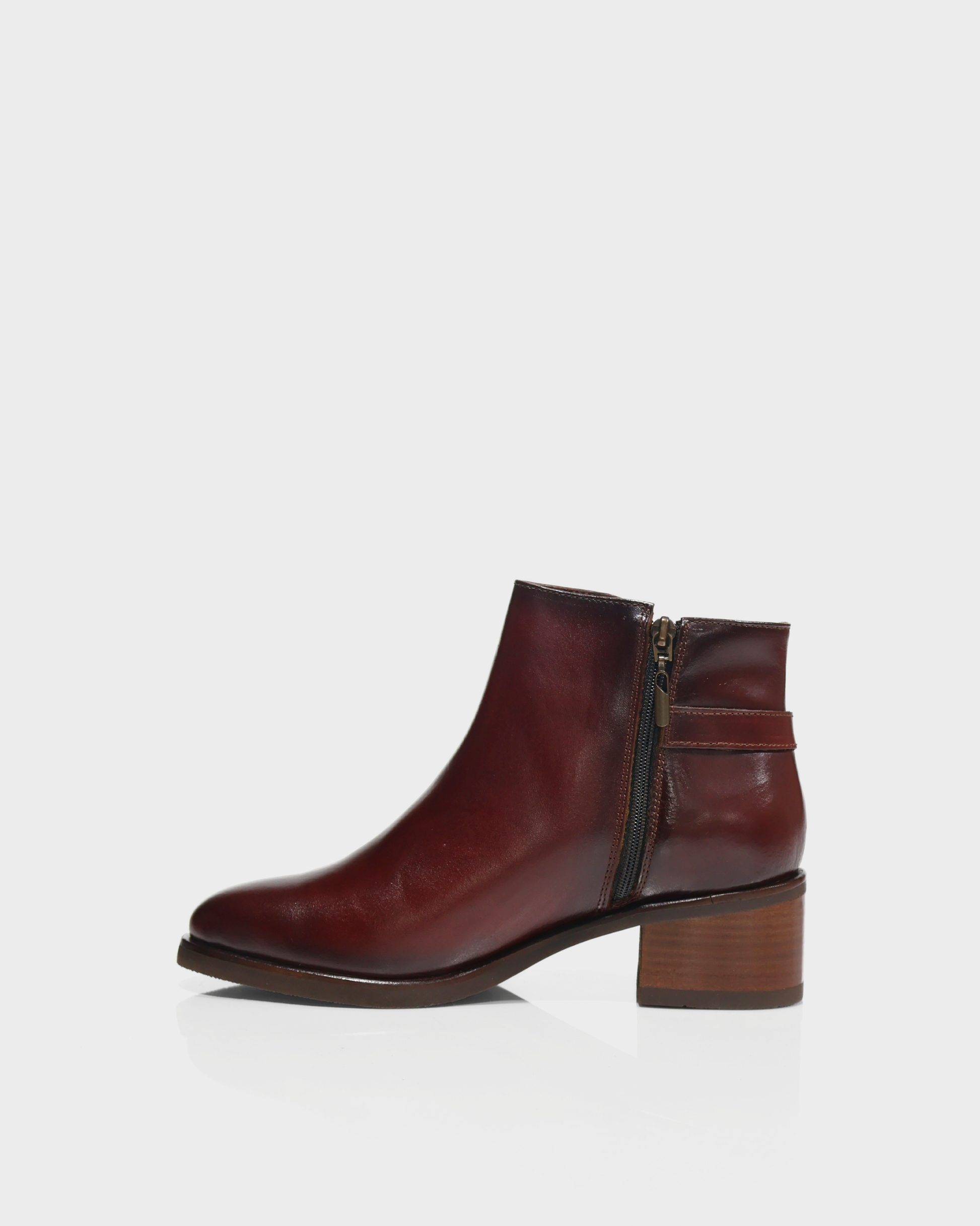 Botines en Cuero Vitto Vinotinto