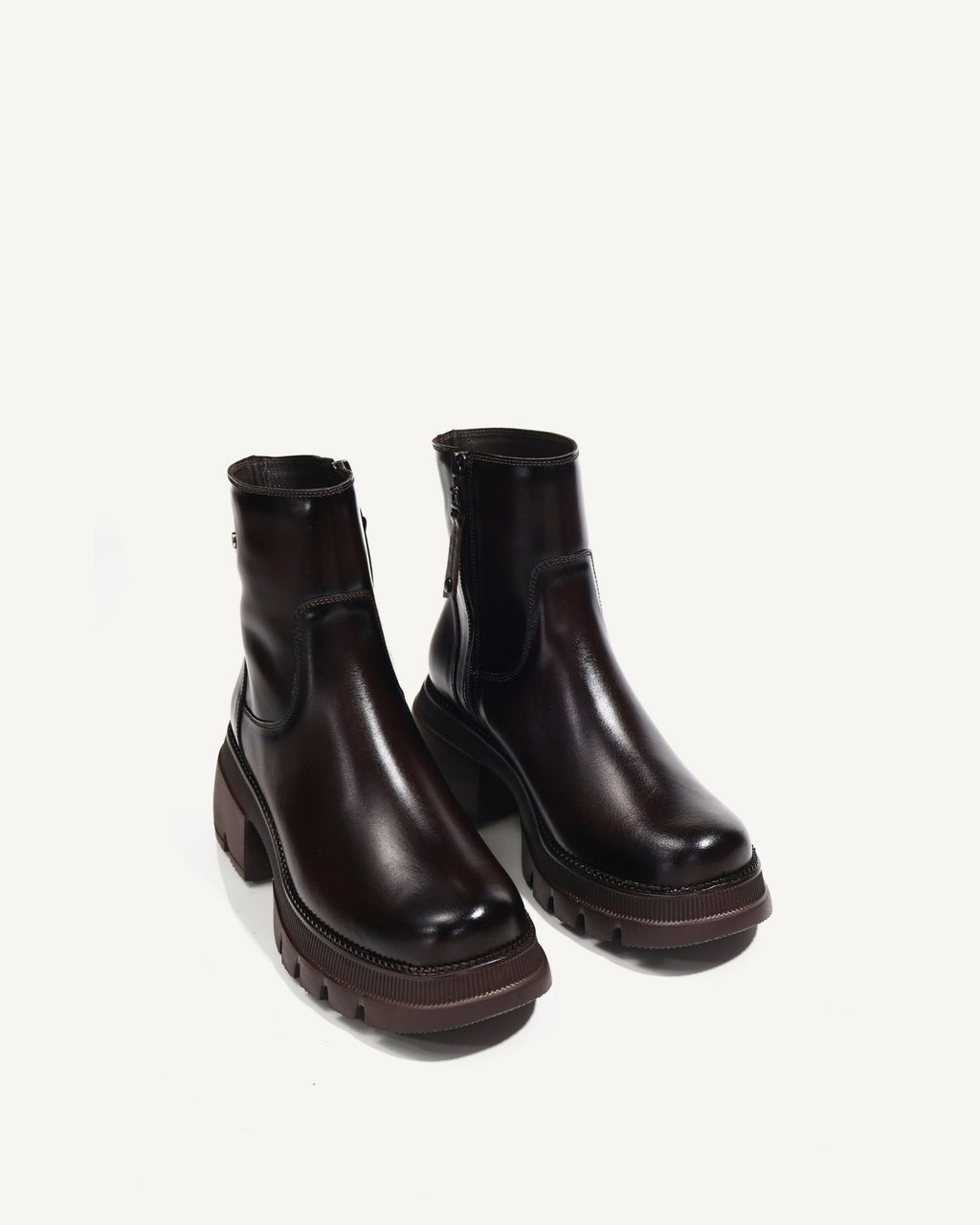 Botines en Cuero Gaby Chocolate