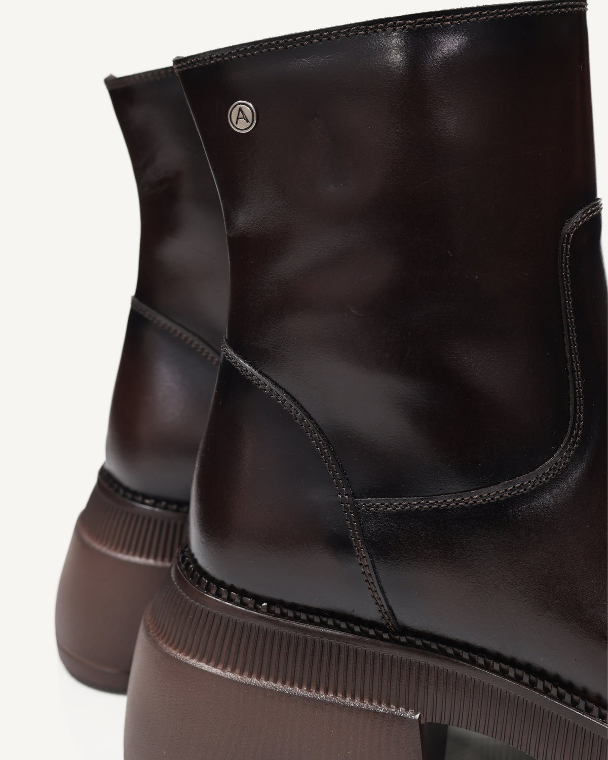 Botines en Cuero Gaby Chocolate