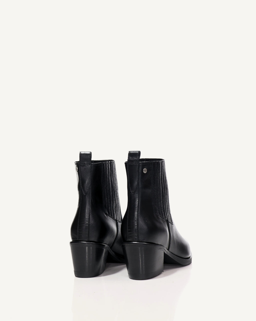Botines en Cuero con Resorte Cubierto en Cuero Luna Negro - Antonina