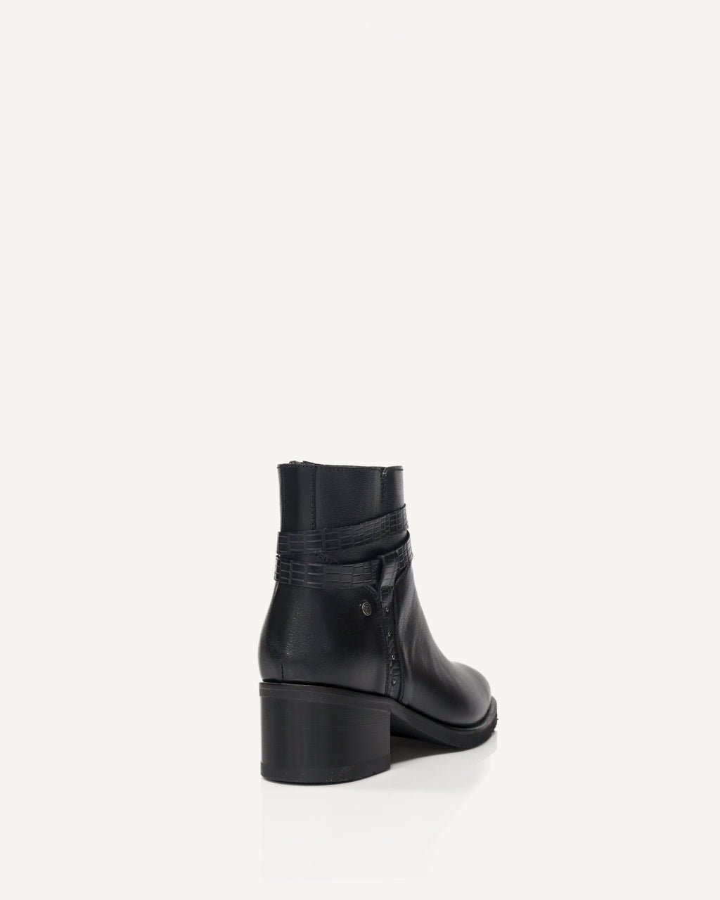 Botines en Cuero con Correa Decorativa Napoli Negro - Antonina