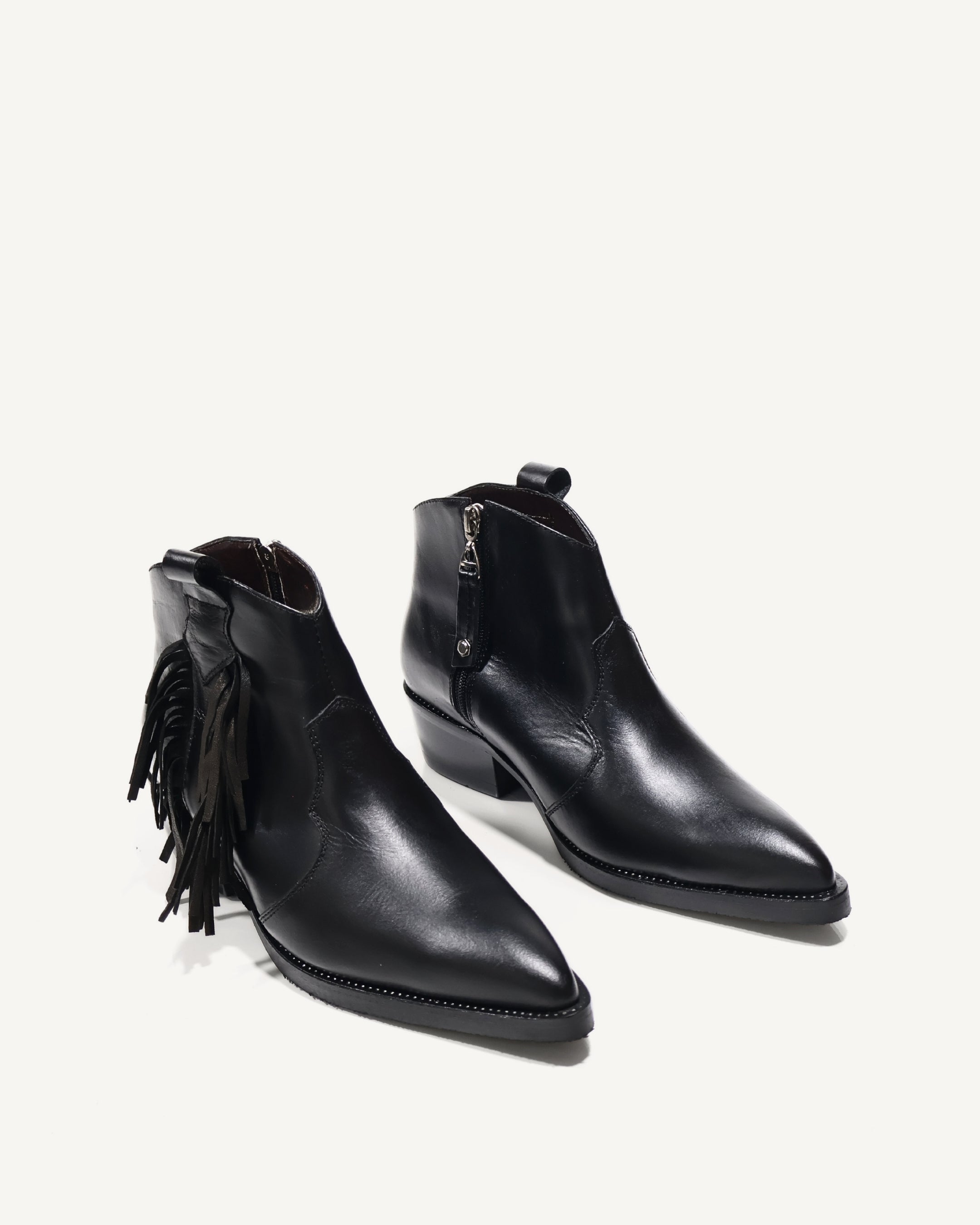 Botines Texanos en Cuero con Flecos Texflecos Negro - Antonina